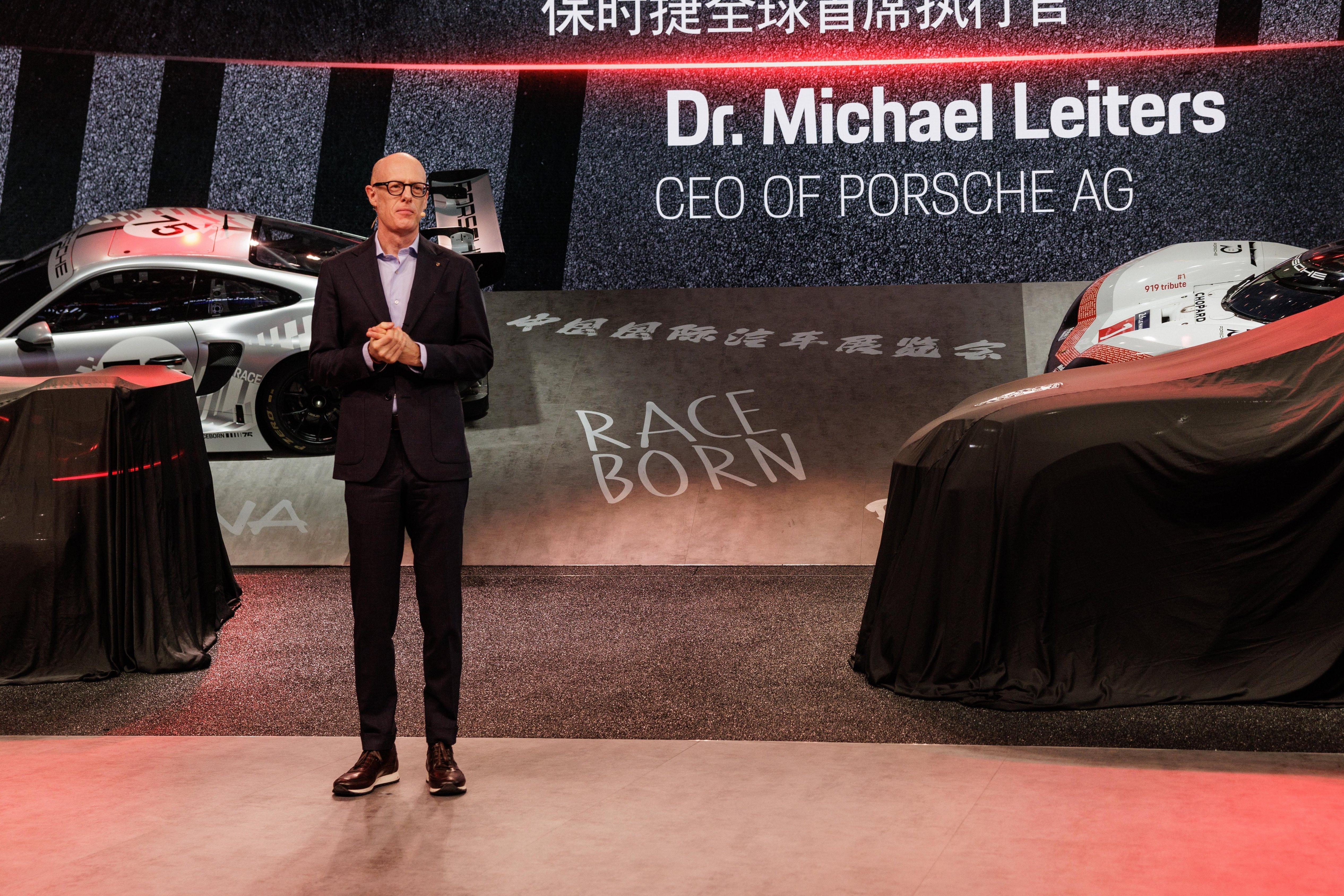 trung quoc,  thuan dien,  911,  porsche 911,  cayenne,  cayenne electric,  porsche anh 1