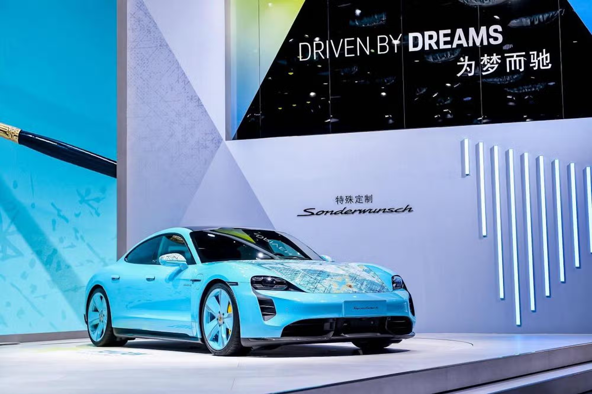 trung quoc,  thuan dien,  911,  porsche 911,  cayenne,  cayenne electric,  porsche anh 2