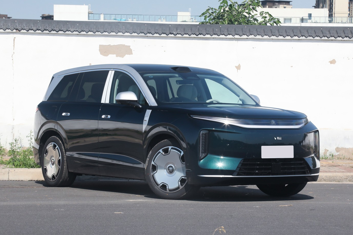 suv co lon,  doanh so,  byd,  trung quoc,  suv,  xpeng,  mercedes-benz,  mercedes,  Huawei,  porsche,  bev,  phev,  erev anh 1