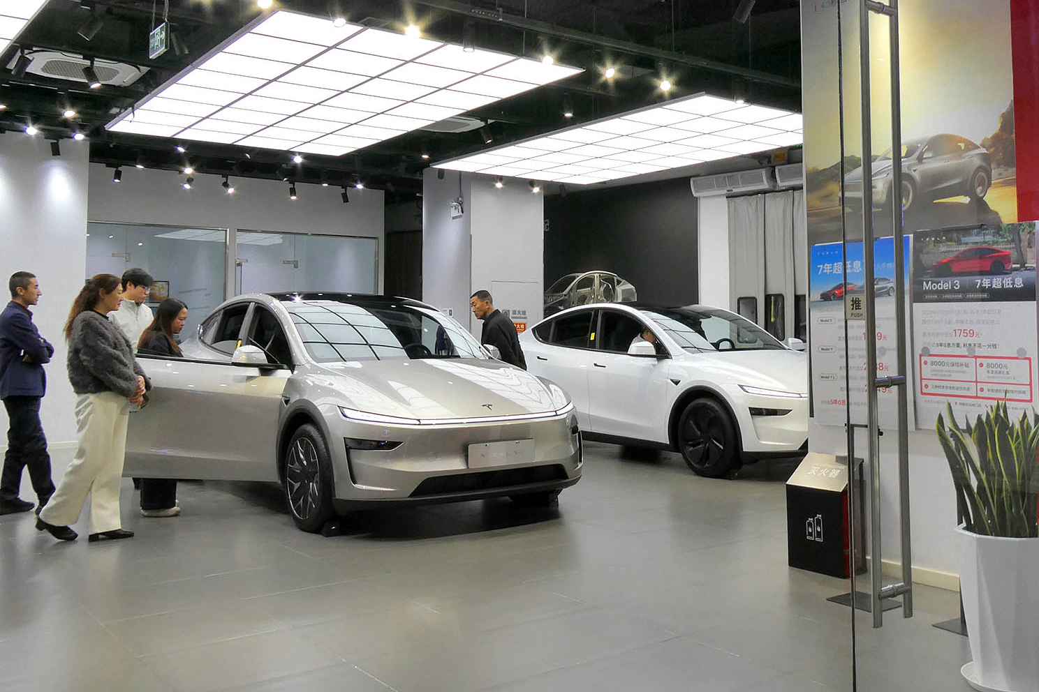 tesla,  trung quoc,  xe dien,  doanh so,  chau au,  byd,  my,  chau au,  trung dong,  iran,  israel,  bac my anh 1