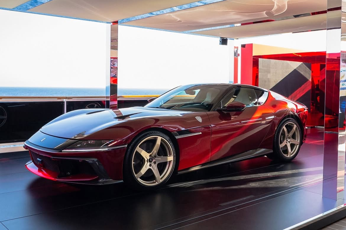Thay gi khi 'hop so san' quay lai tren Ferrari 12Cilindri Manuale? hinh anh
