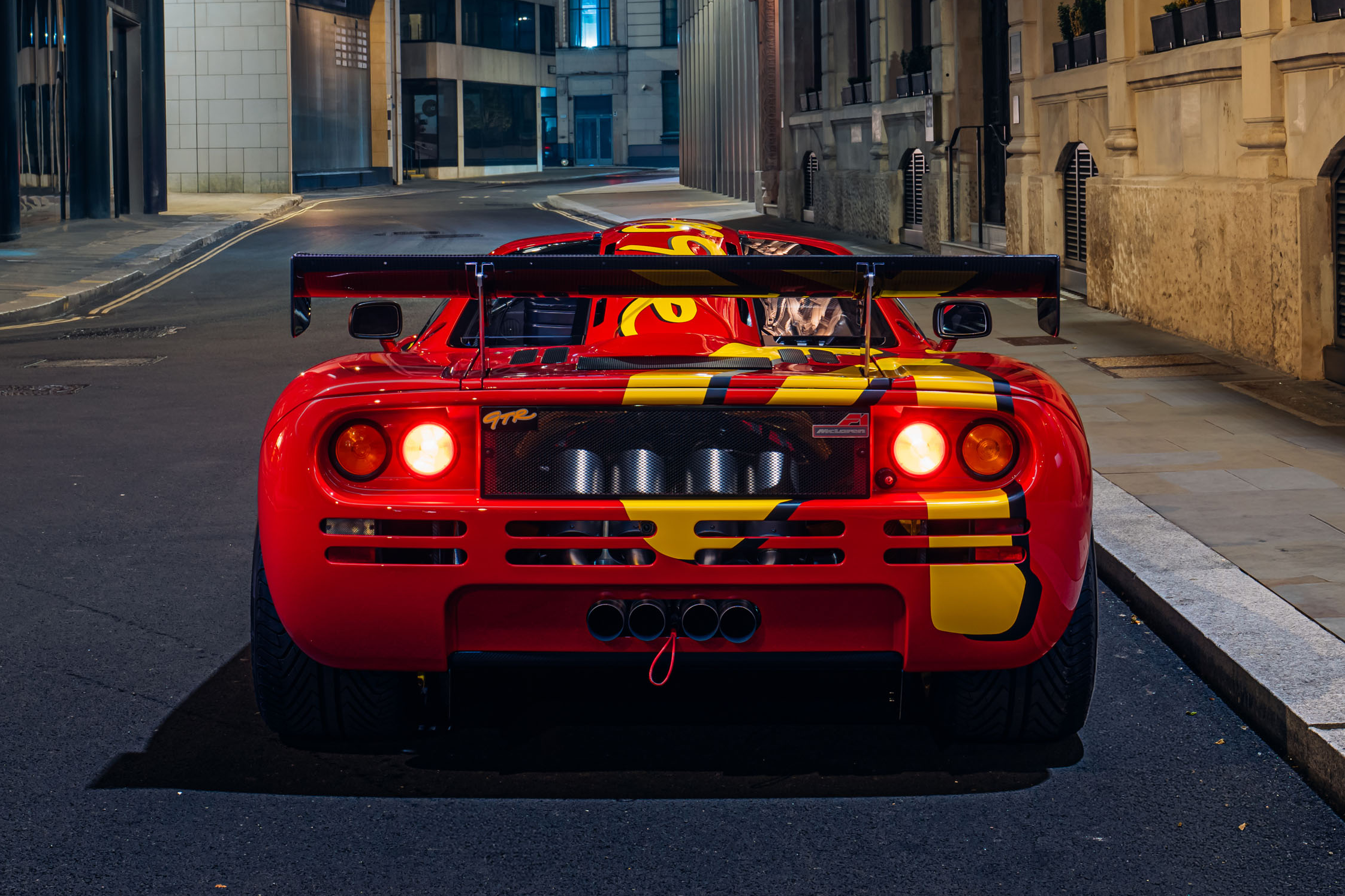 mclaren,  mclaren f1,  mclaren f1 gtr,  f1 gtr,  si&ecirc;u xe,  xe cổ,  nick mason,  đấu gi&aacute; ảnh 6
