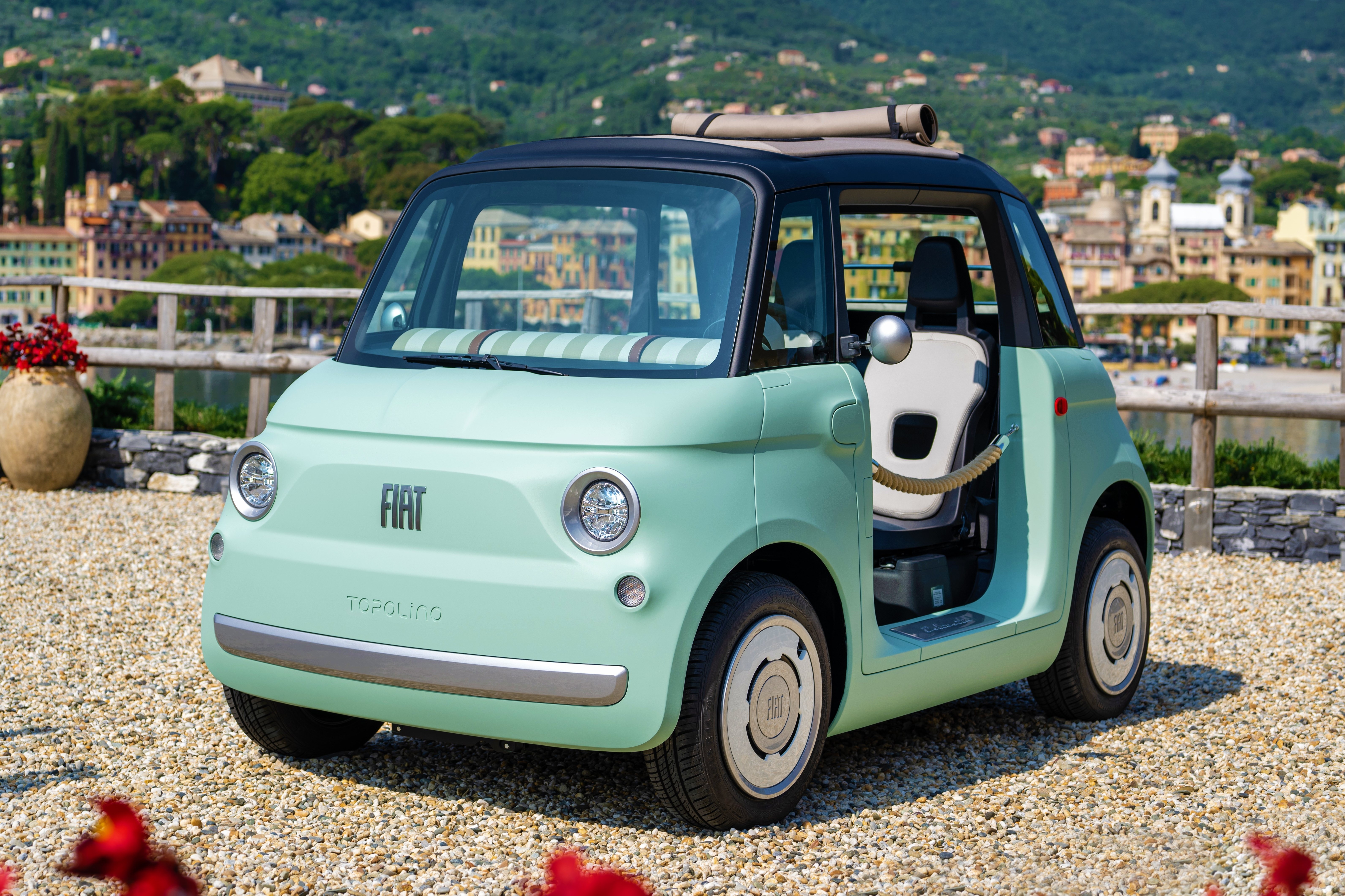 Xe dien sieu nho Fiat Topolino sap duoc ban tai My, gia chi 14.000 USD hinh anh