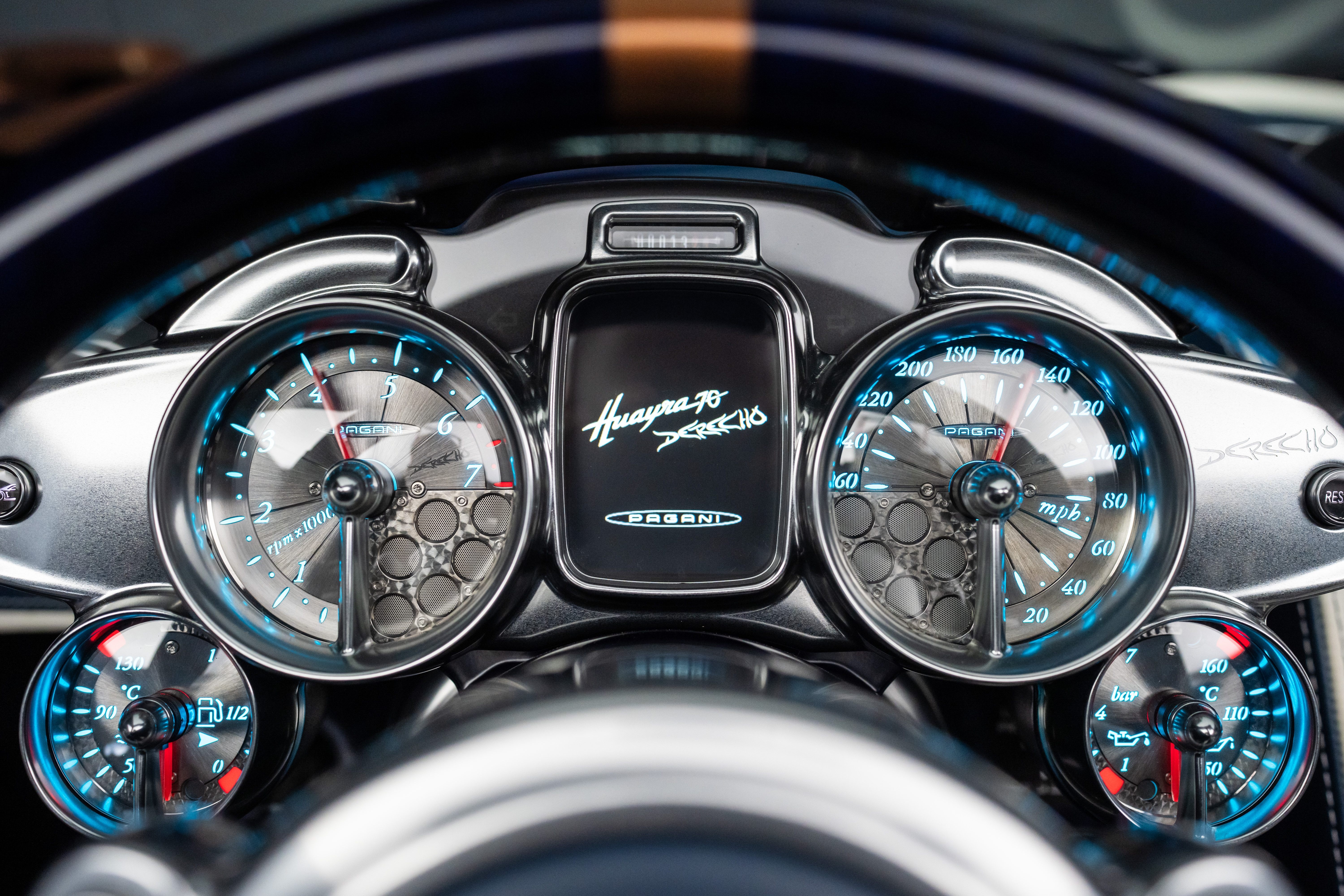 pagani,  pagani huayra,  pagani huayra 70,  huayra,  huayra 70,  derecho,  huayra 70 derecho,  pagani huayra 70 derecho,  sieu xe,  horacio pagani anh 7