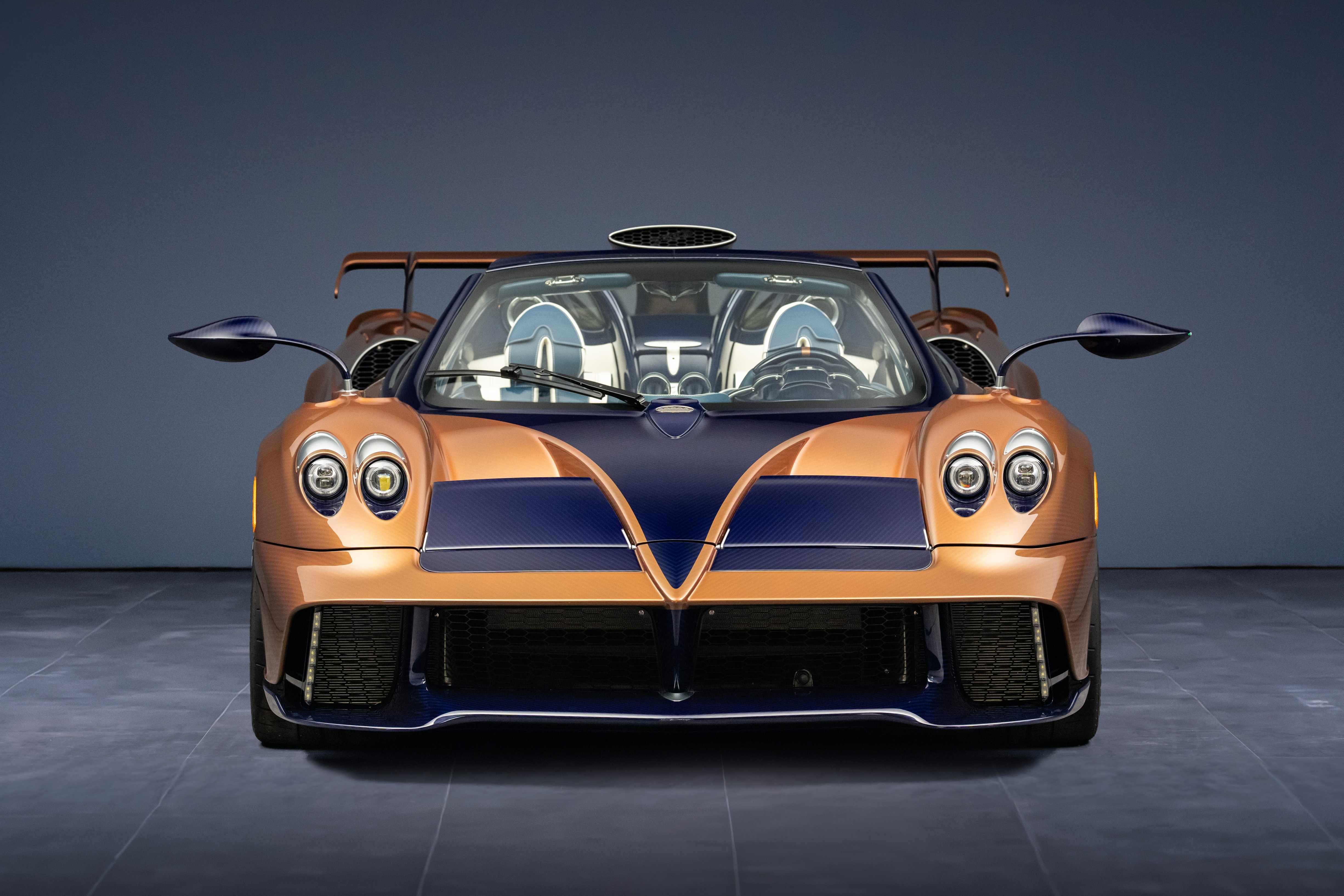 pagani,  pagani huayra,  pagani huayra 70,  huayra,  huayra 70,  derecho,  huayra 70 derecho,  pagani huayra 70 derecho,  sieu xe,  horacio pagani anh 12