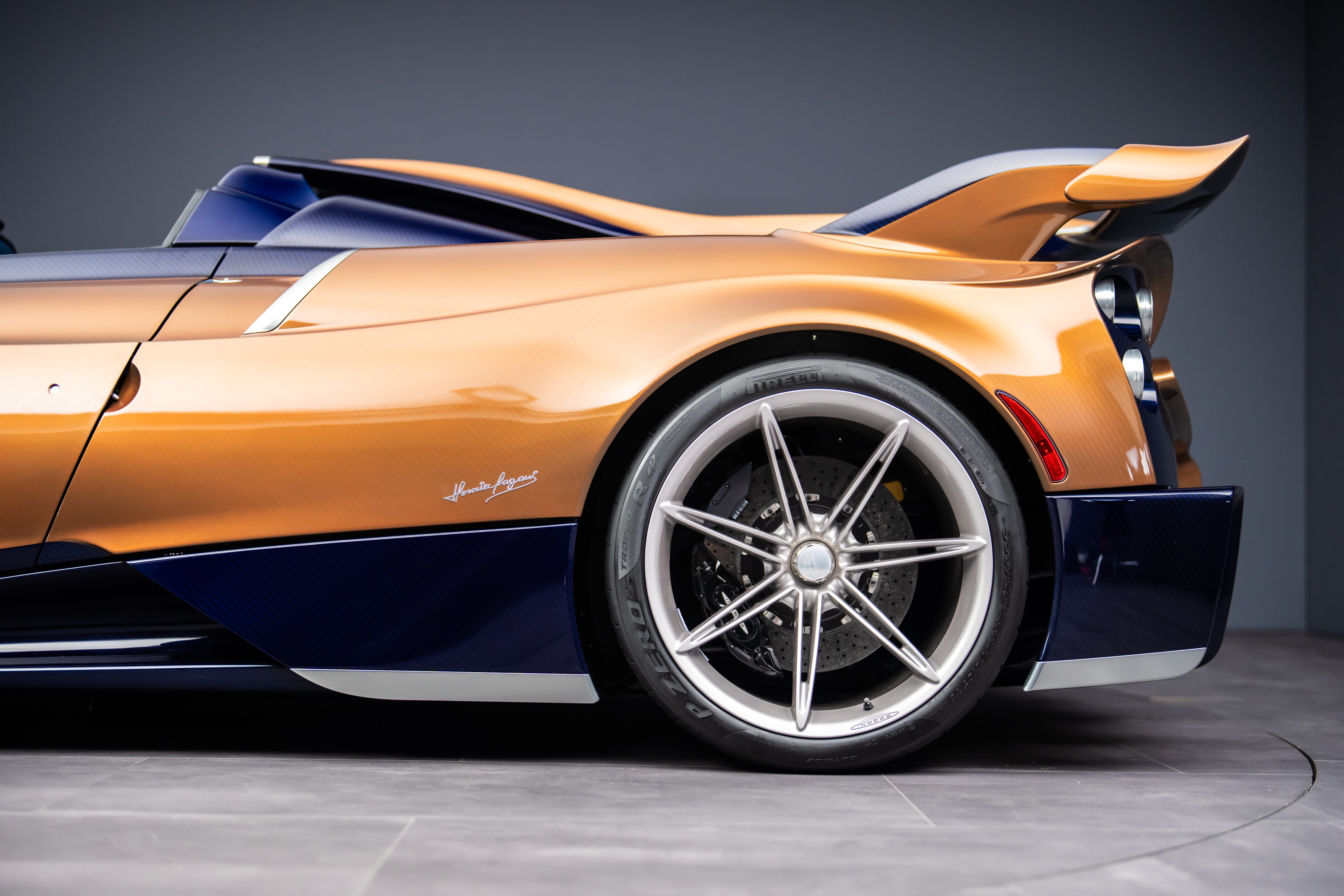 pagani,  pagani huayra,  pagani huayra 70,  huayra,  huayra 70,  derecho,  huayra 70 derecho,  pagani huayra 70 derecho,  sieu xe,  horacio pagani anh 5