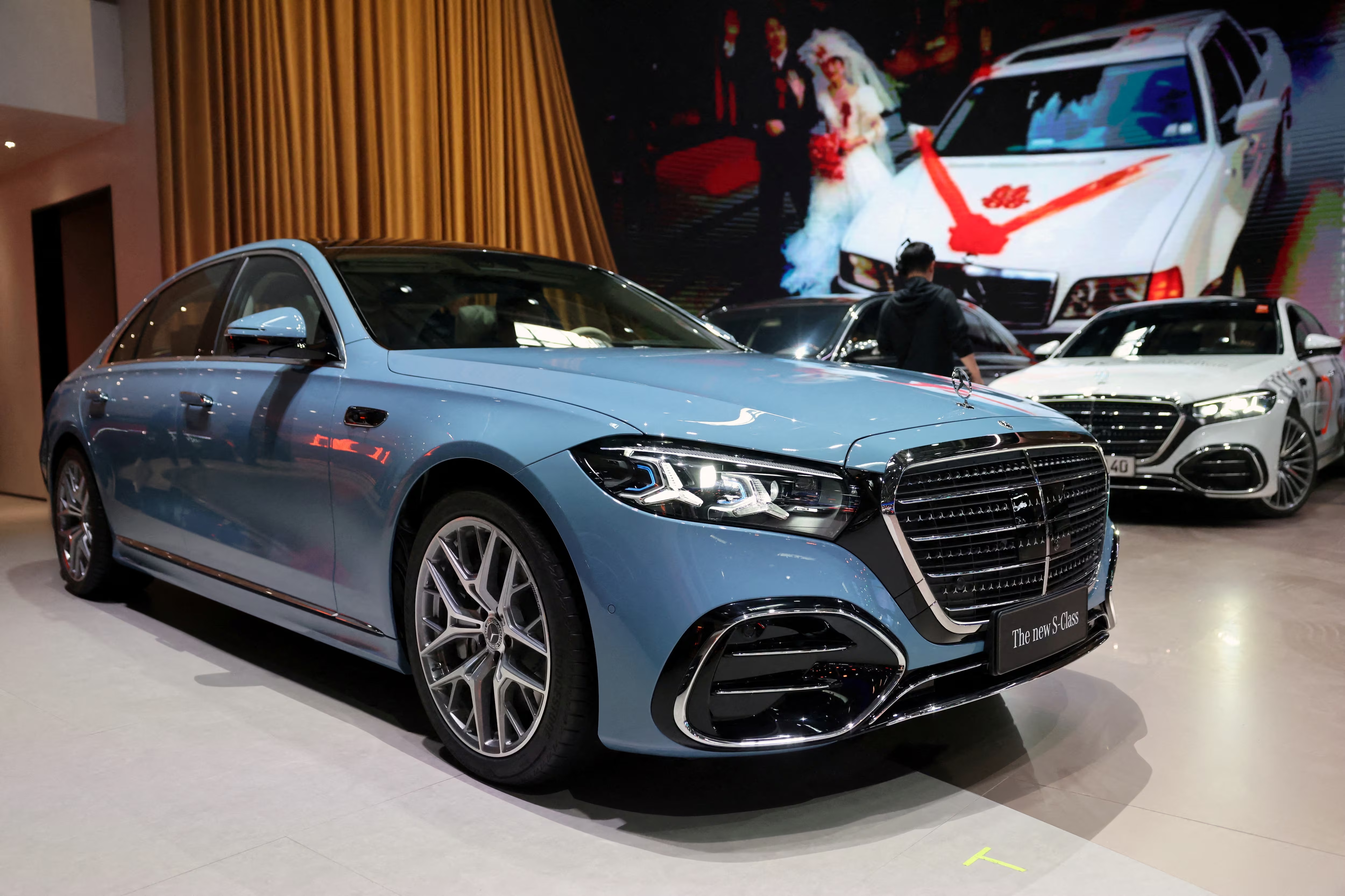 Doanh so Mercedes-Benz giam 6% trong quy II/2026 hinh anh