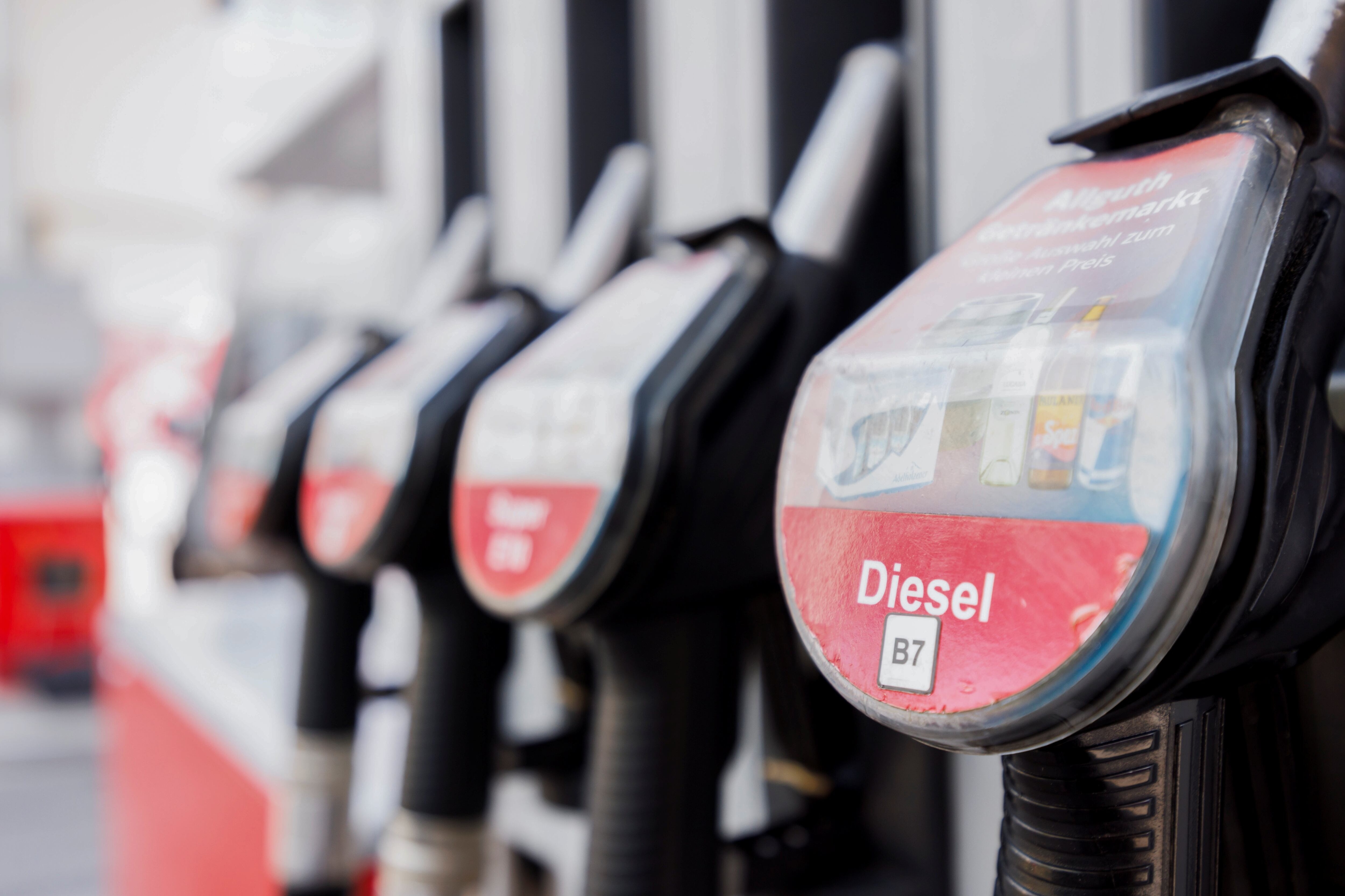 diesel,  anh,  vụ kiện,  kh&iacute; thải,  t&ograve;a &aacute;n,  london,  thẩm ph&aacute;n,  mercedes,  mercedes-benz,  ford,  nissan,  renault,  peugeot,  citroen,  stellantis,  volkswagen ảnh 4