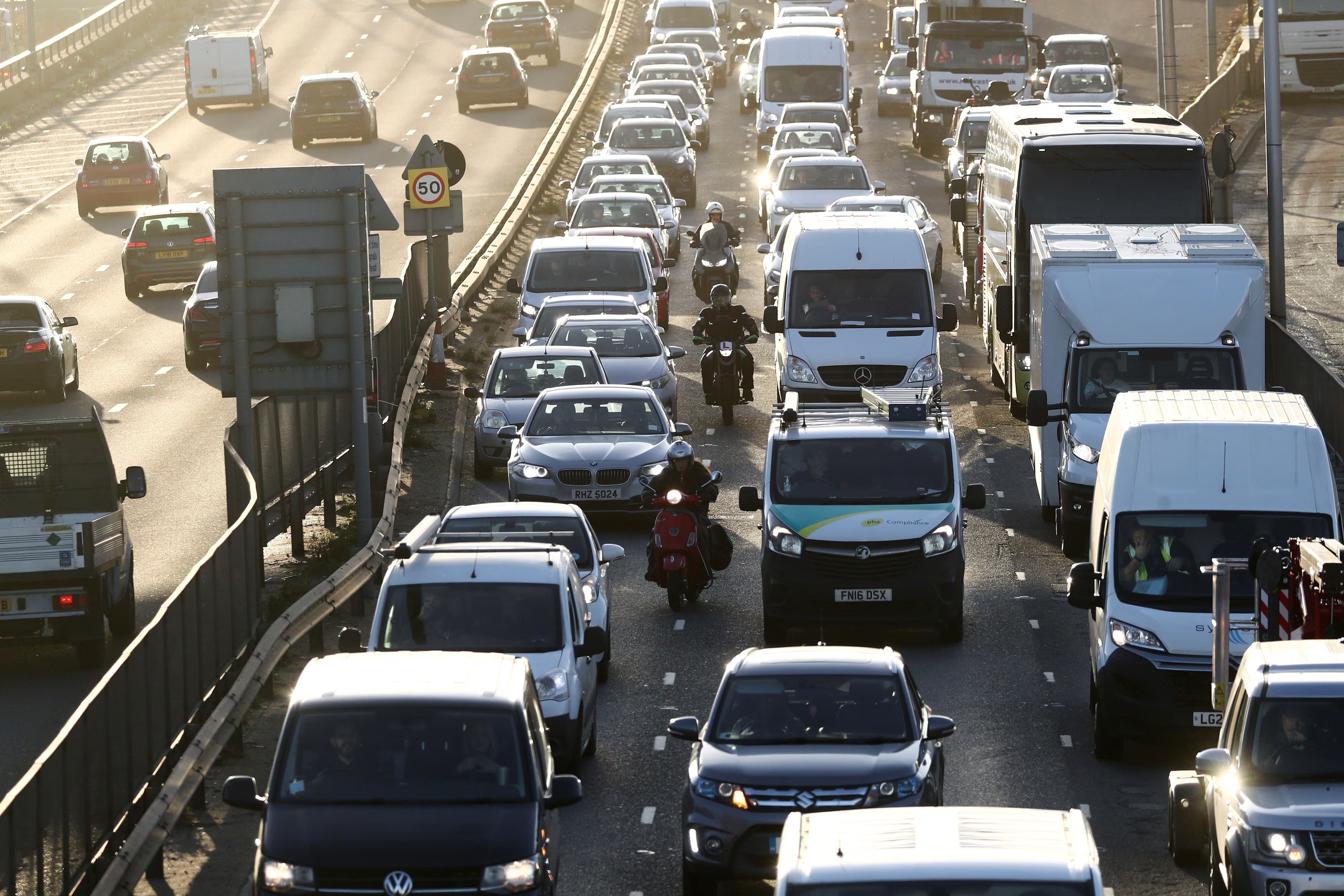 diesel,  anh,  vụ kiện,  kh&iacute; thải,  t&ograve;a &aacute;n,  london,  thẩm ph&aacute;n,  mercedes,  mercedes-benz,  ford,  nissan,  renault,  peugeot,  citroen,  stellantis,  volkswagen ảnh 5