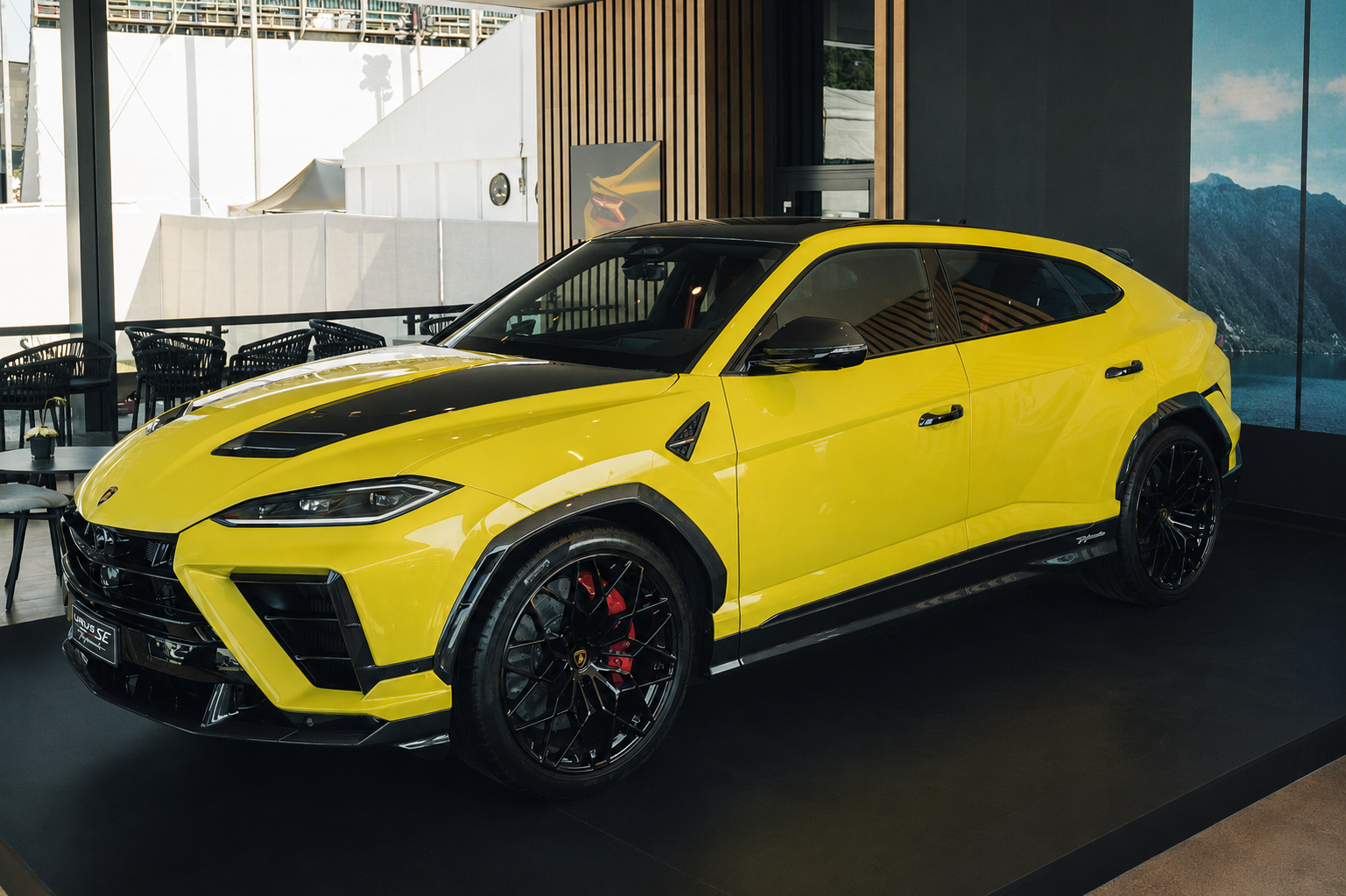 Cận cảnh siêu xe Lamborghini Urus SE Performante vừa ra mắt