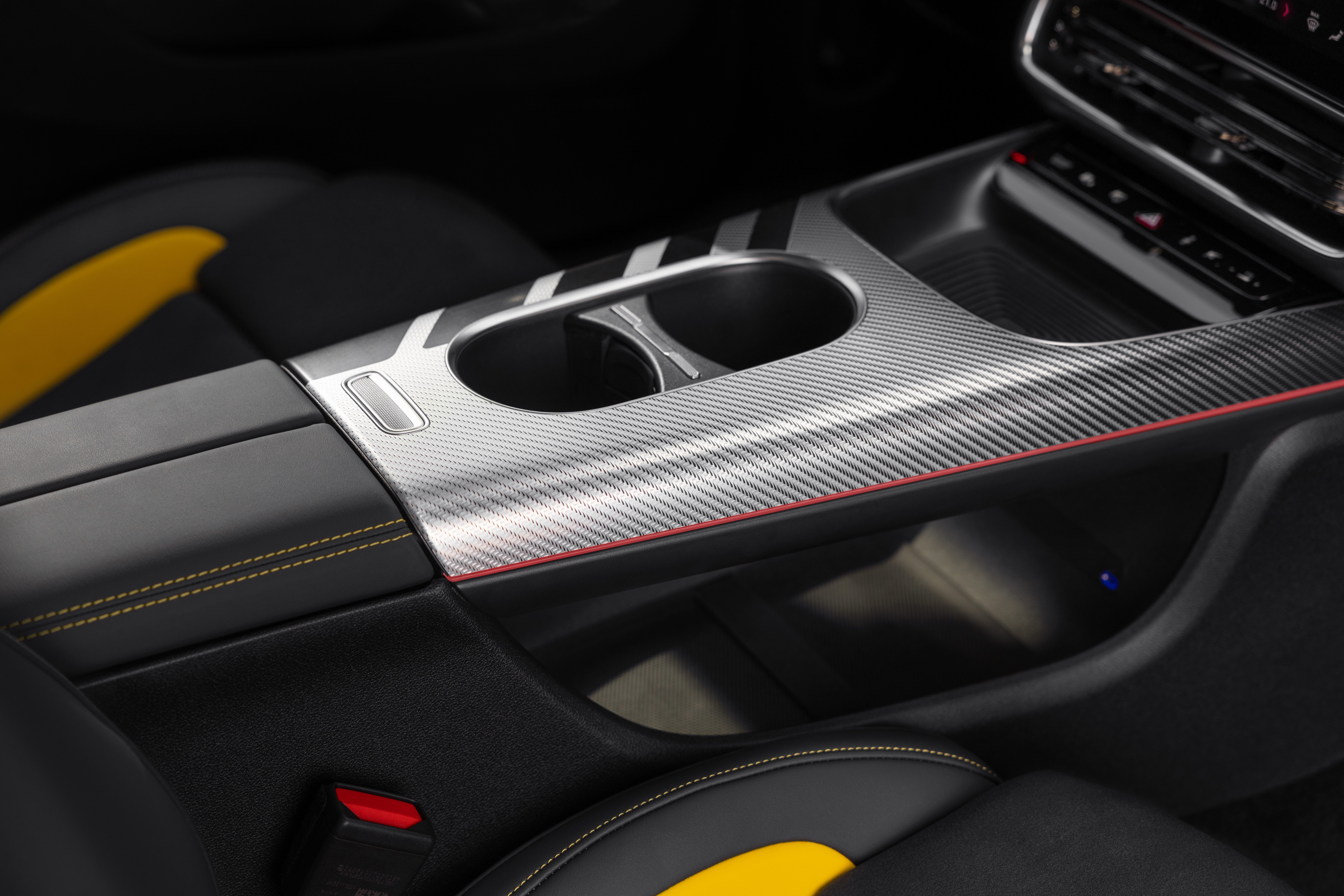 mercedes,  amg,  mercedes-benz,  mercedes-amg,  cla,  cla 45,  xe điện,  ev,  đức,  AI,  ChatGPT,  Microsoft Bing,  Google Gemini ảnh 11