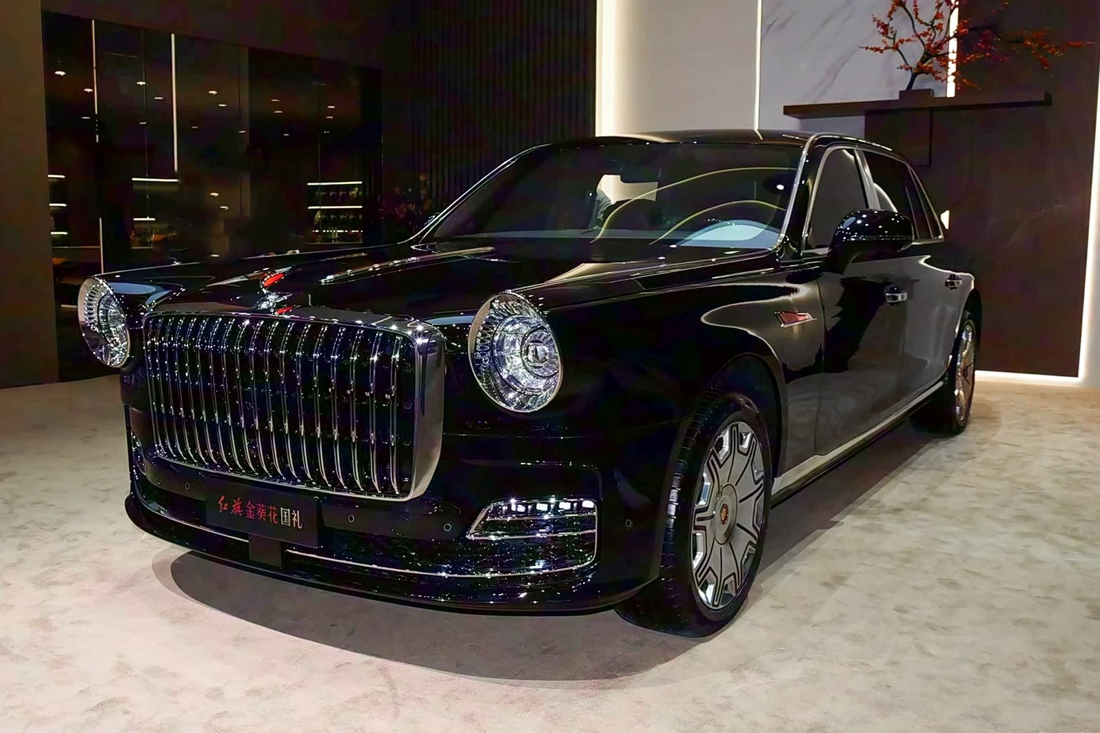 Hongqi vượt mặt Rolls-Royce tại Trung Quốc?