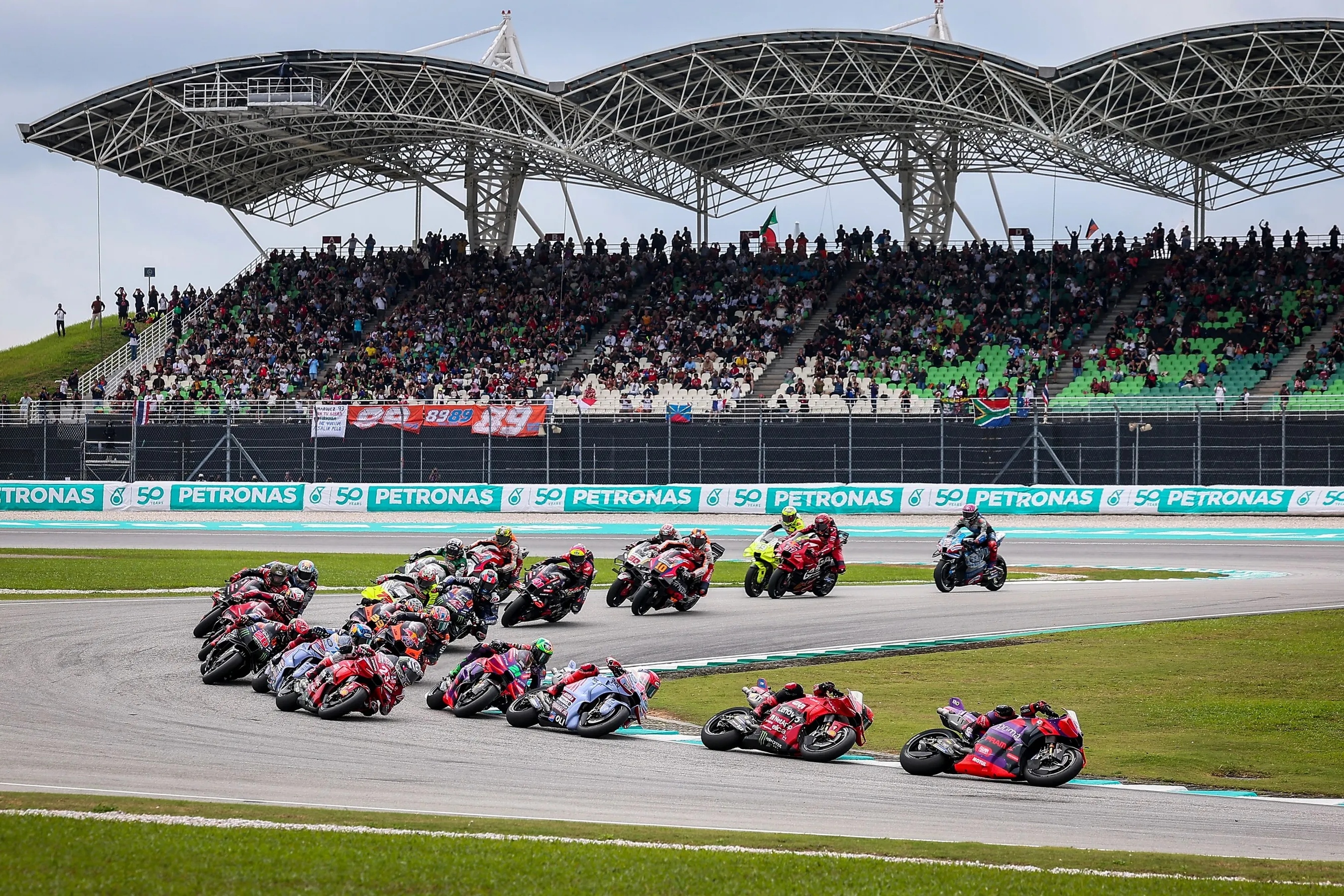 f1,  c&ocirc;ng thức 1,  formula 1,  malaysia,  Bahrain,  Grand Prix,  motogp,  italy,  imola,  qatar,  Abu Dhabi,  đ&ocirc;ng nam &aacute; ảnh 2