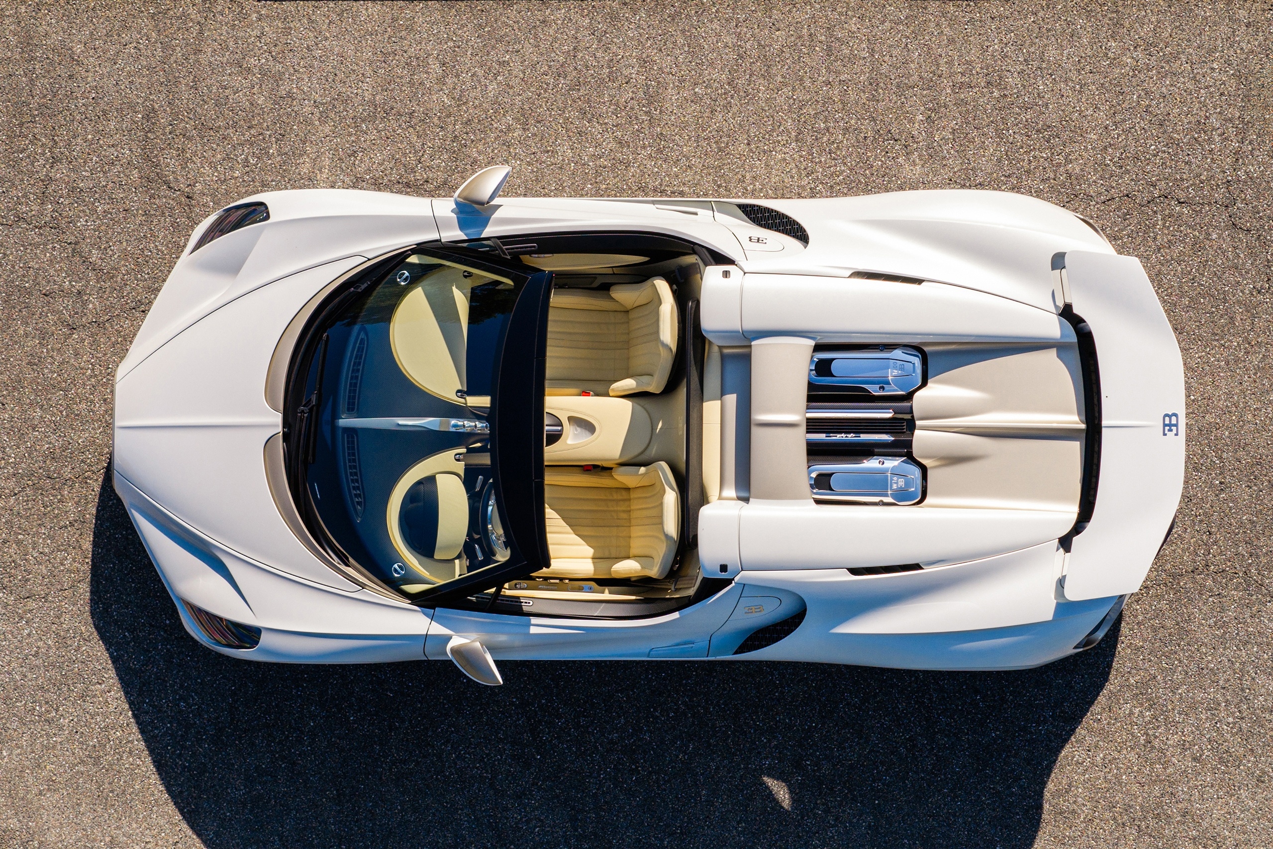 bugatti,  w16,  bugatti w16 mistral,  w16 mistral,  si&ecirc;u xe,  hypercar,  ph&aacute;p,  trung đ&ocirc;ng,  saudi arabia,  tourbillon,  bugatti tourbillon ảnh 8