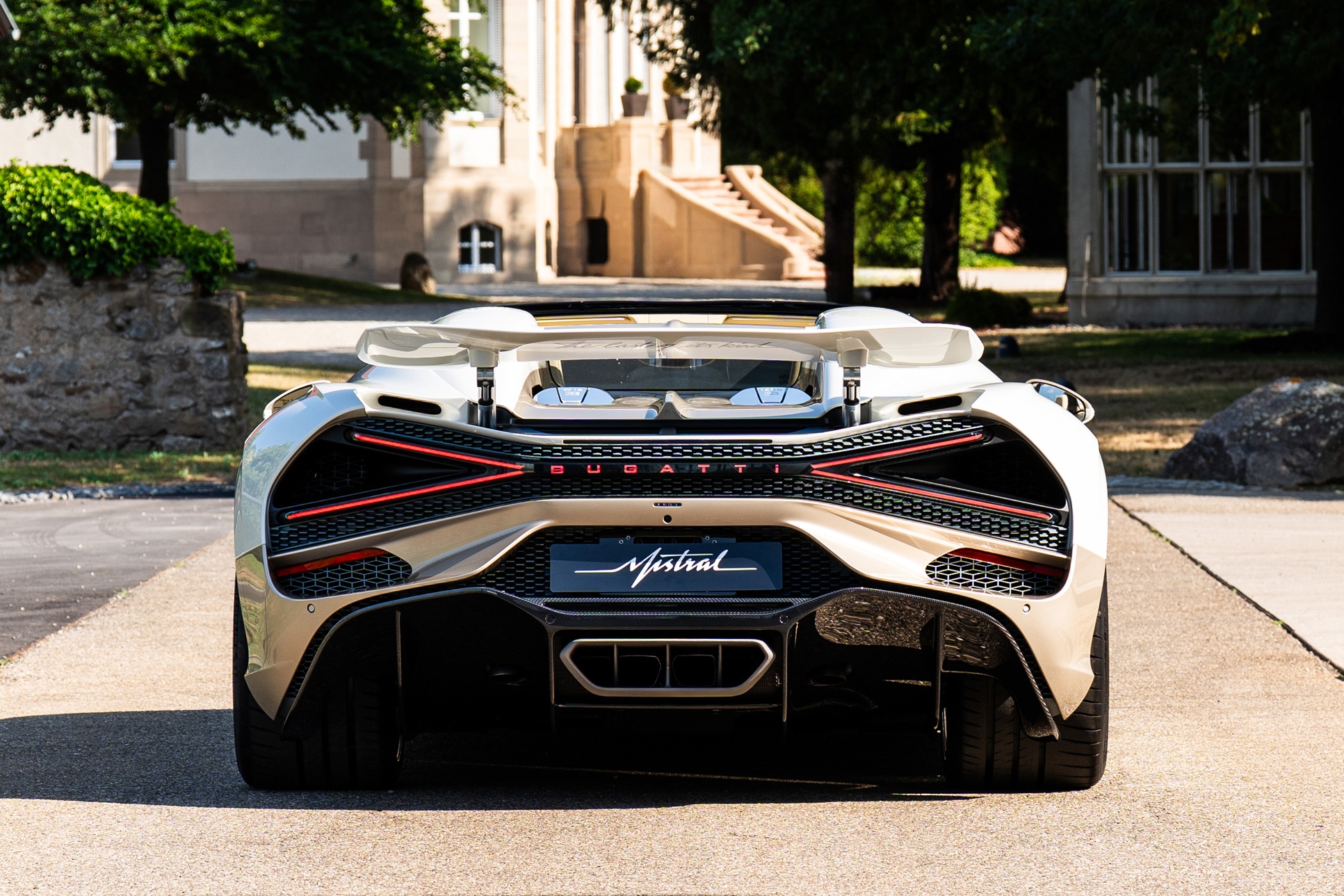 bugatti,  w16,  bugatti w16 mistral,  w16 mistral,  si&ecirc;u xe,  hypercar,  ph&aacute;p,  trung đ&ocirc;ng,  saudi arabia,  tourbillon,  bugatti tourbillon ảnh 9