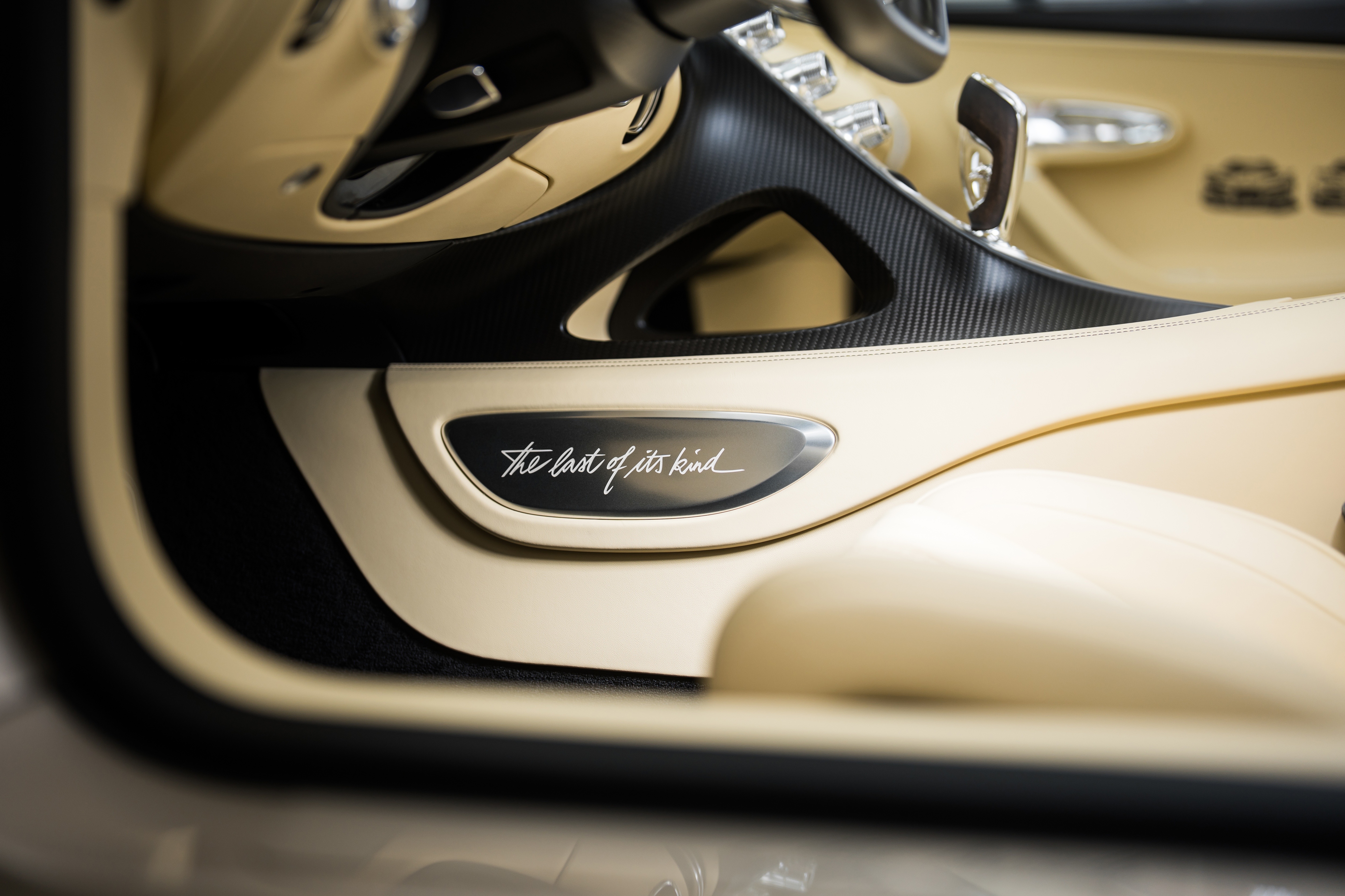 bugatti,  w16,  bugatti w16 mistral,  w16 mistral,  si&ecirc;u xe,  hypercar,  ph&aacute;p,  trung đ&ocirc;ng,  saudi arabia,  tourbillon,  bugatti tourbillon ảnh 4