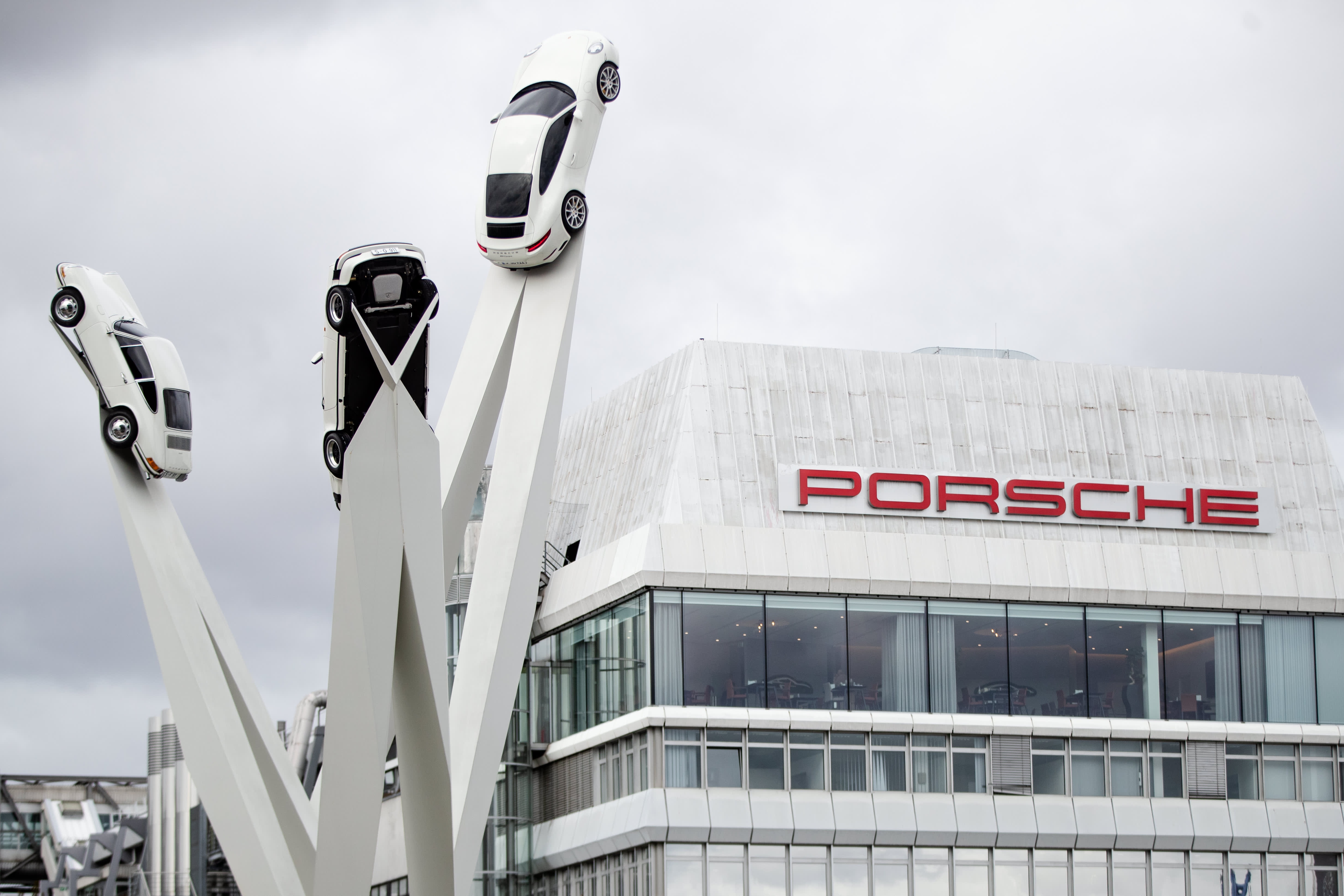 porsche,  cắt giảm,  việc l&agrave;m,  trung quốc,  ch&acirc;u &acirc;u,  xe điện,  đức,  mercedes,  bmw,  audi,  mercedes-benz ảnh 1