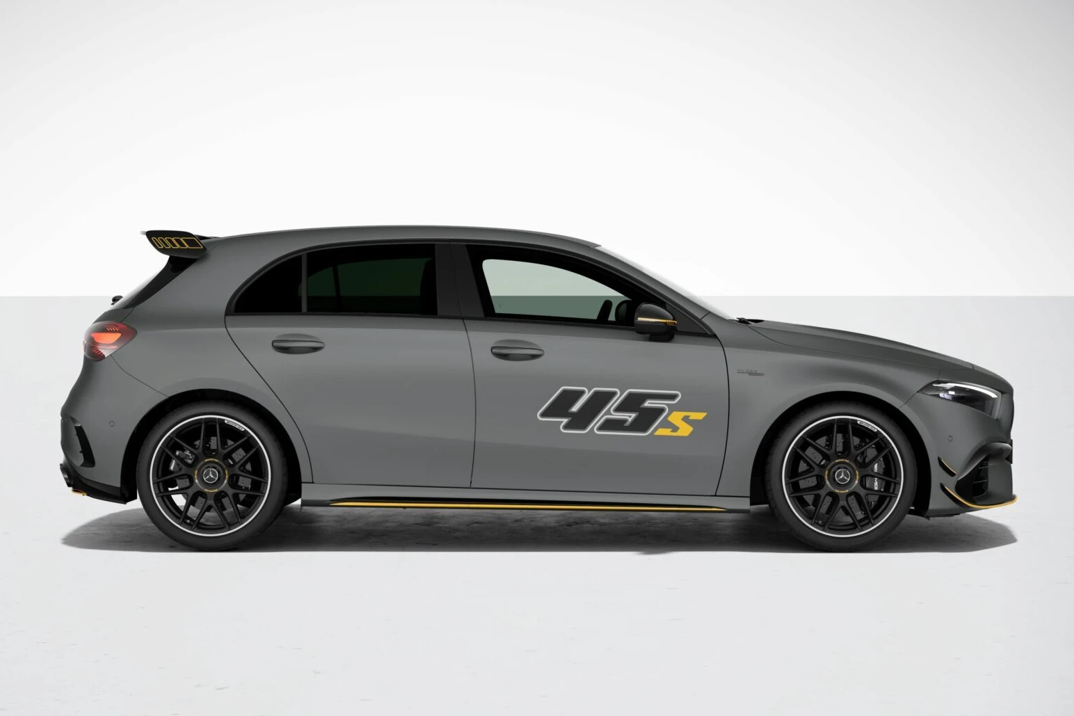 Cận cảnh Mercedes-AMG A 45 S 4MATIC+ Final Edition phiên bản cuối cùng