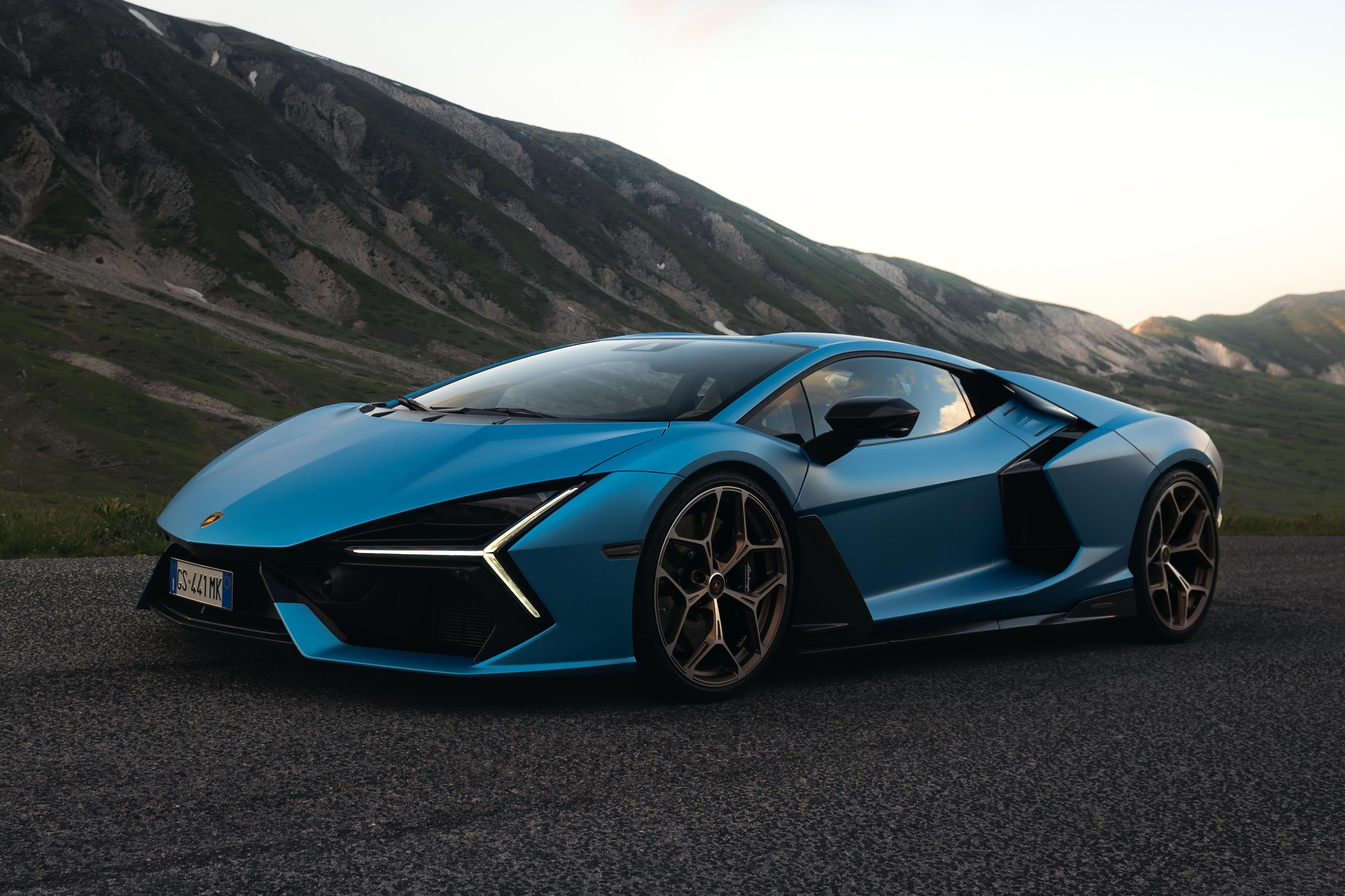 lamborghini,  doanh số,  lợi nhuận,  doanh thu,  si&ecirc;u xe,  italy,  mỹ,  trung quốc ảnh 2