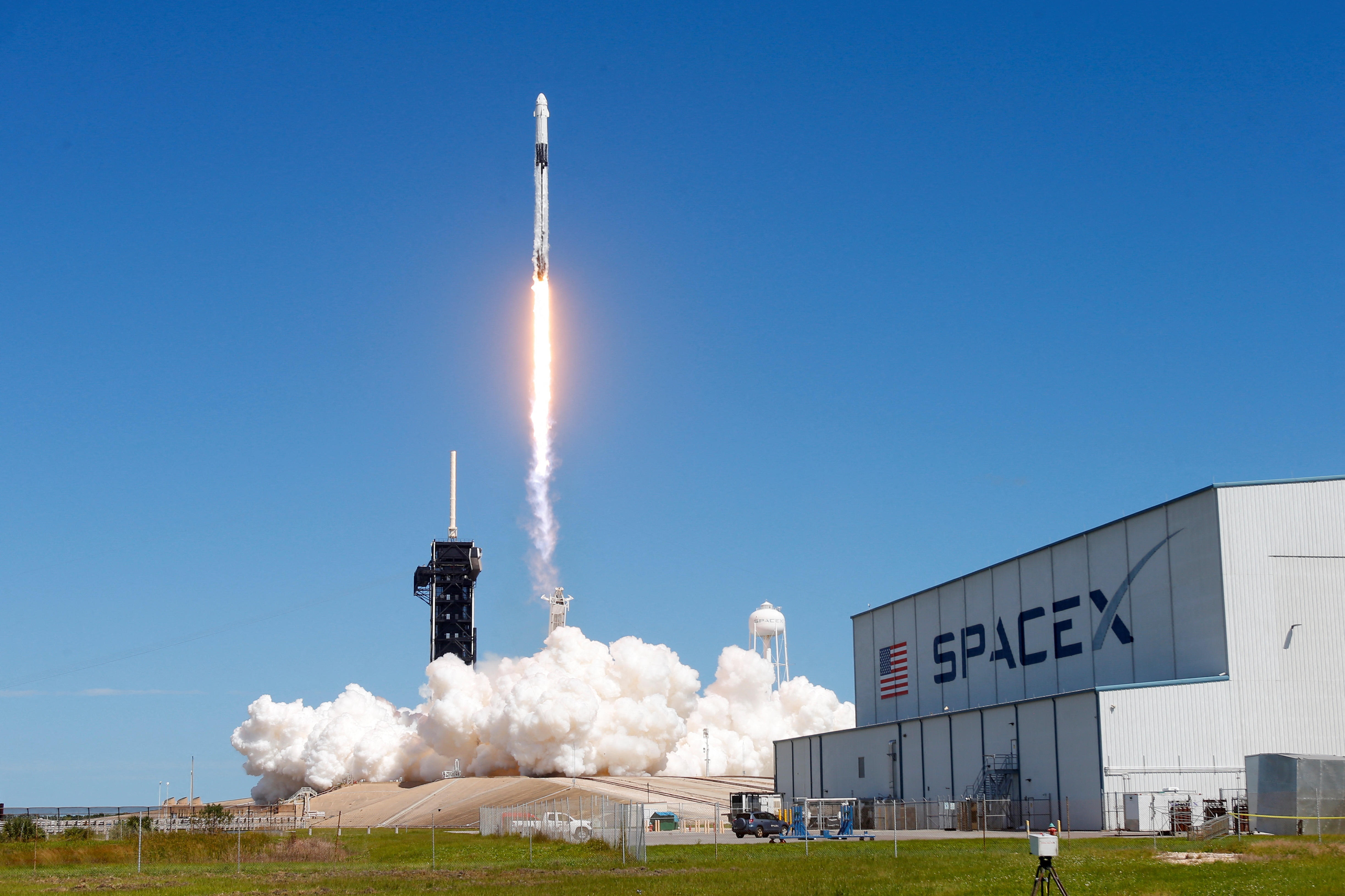 elon musk,  trung quốc,  tesla,  spacex,  tỷ ph&uacute;,  ceo,  mỹ,  xe điện ảnh 2