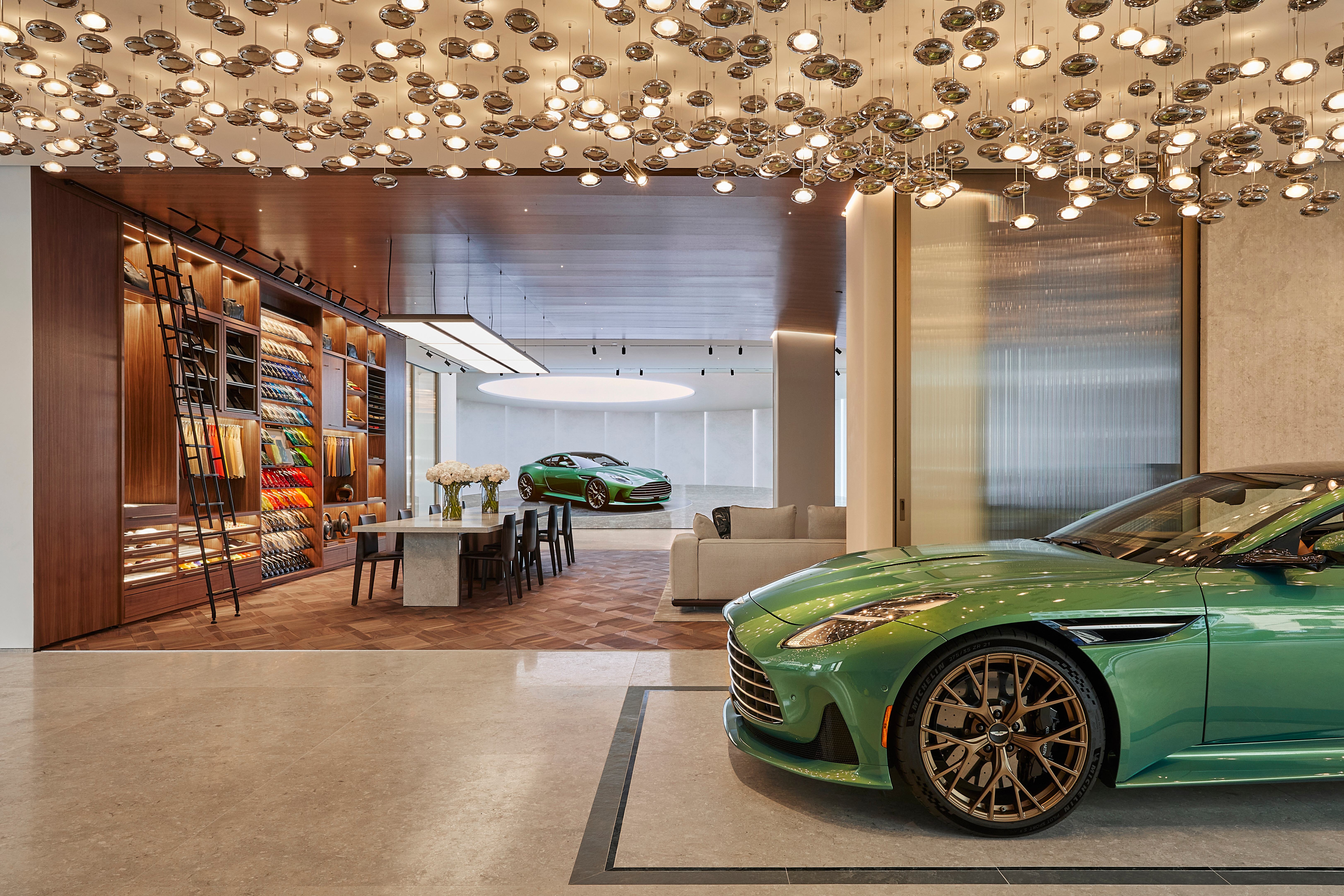aston martin,  aston,  martin,  huy động vốn,  vốn,  HPS,  HPS Investment Partners,  BlackRock,  mỹ,  trung quốc,  anh ảnh 2