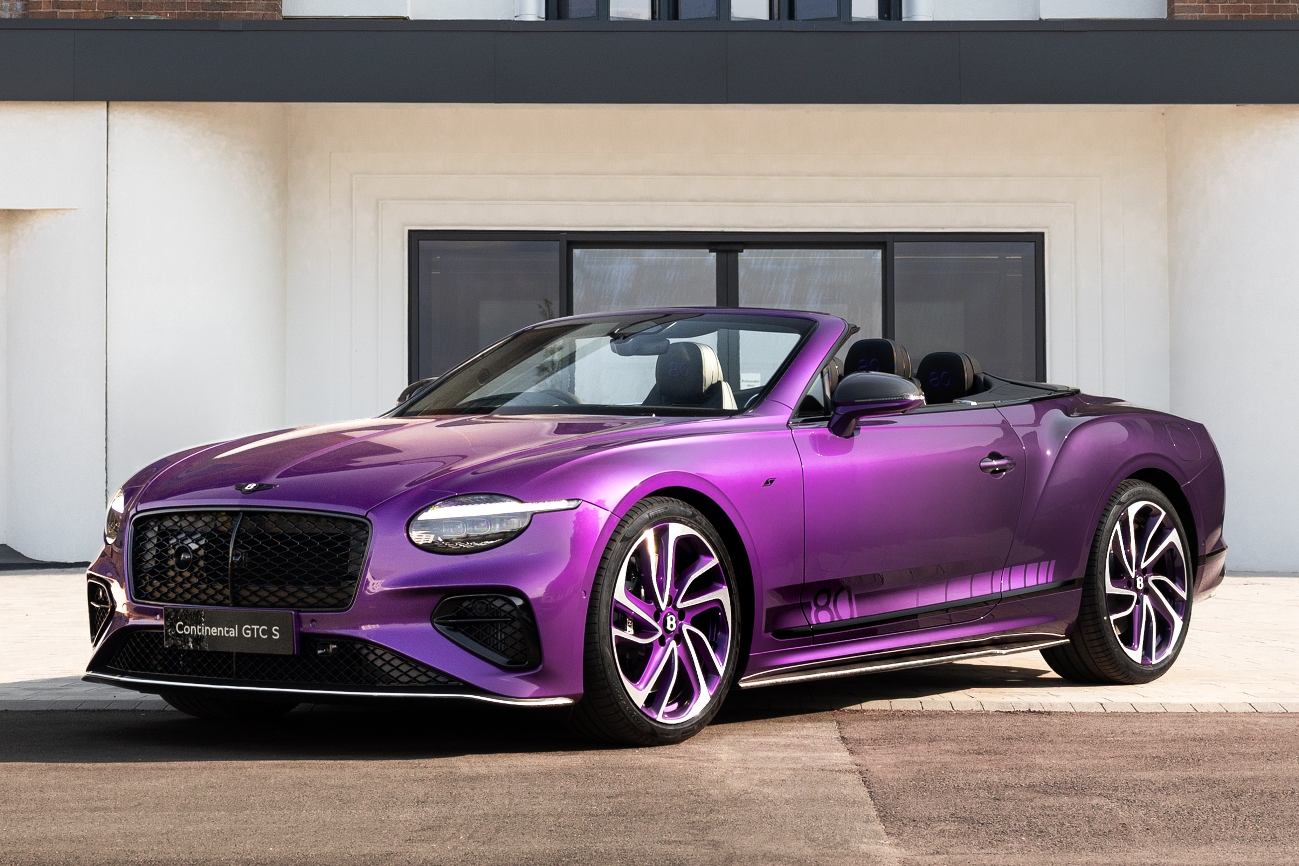 Cận cảnh Bentley Continental GTC S phiên bản kỷ niệm 80 năm