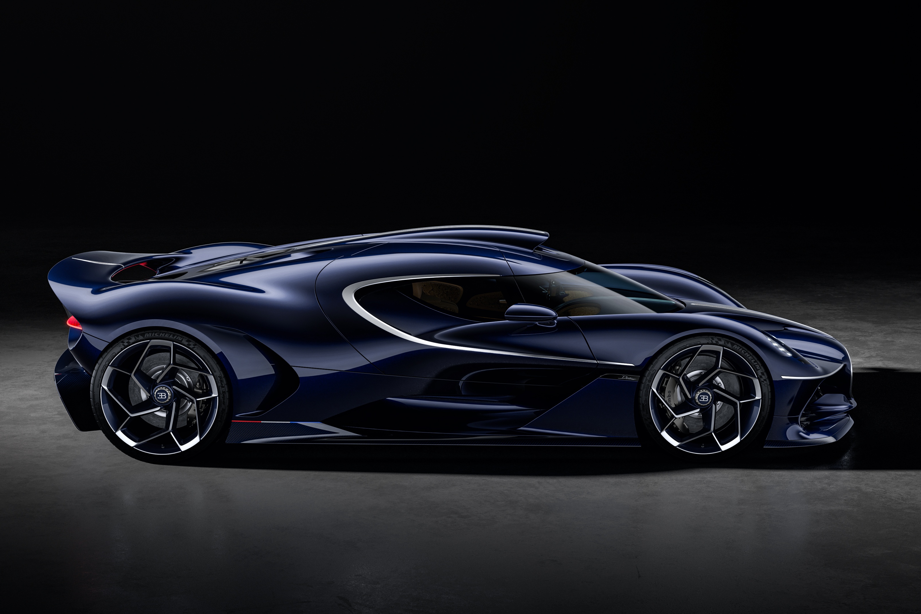 bugatti,  destrier,  bugatti destrier,  si&ecirc;u xe,  hypercar,  bolide,  bugatti bolide,  mỹ,  bugatti greenwich,  Monterey Car Week,  ph&aacute;p ảnh 5