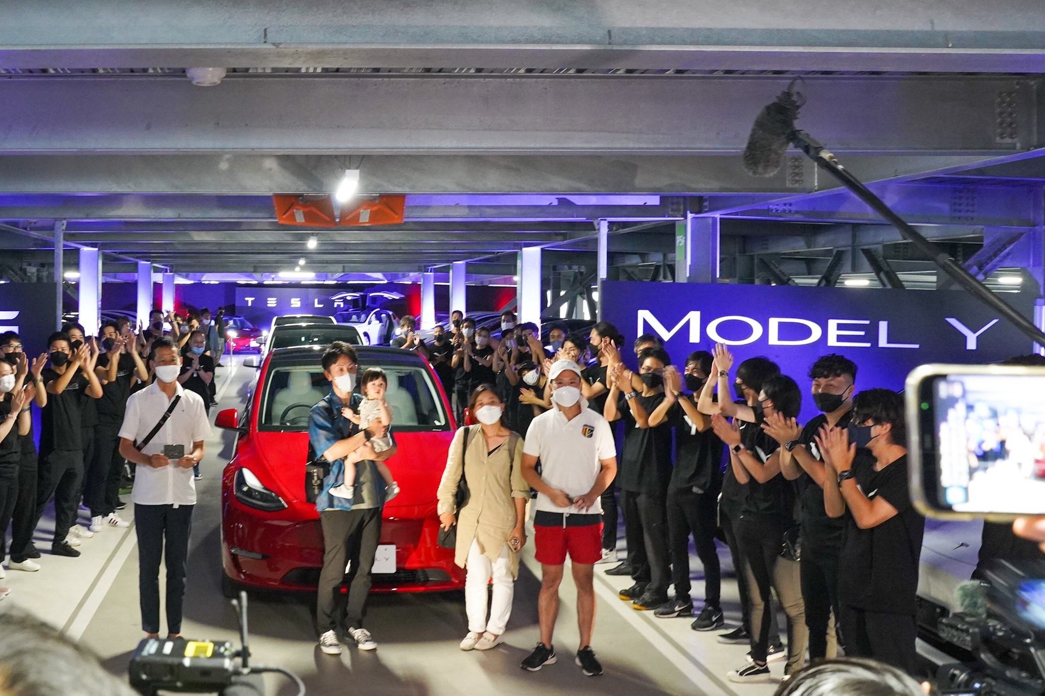 tesla,  doanh số,  nhật bản,  giao xe,  trung t&acirc;m giao xe,  showroom,  xe điện,  tr&iacute; tuệ nh&acirc;n tạo ảnh 2