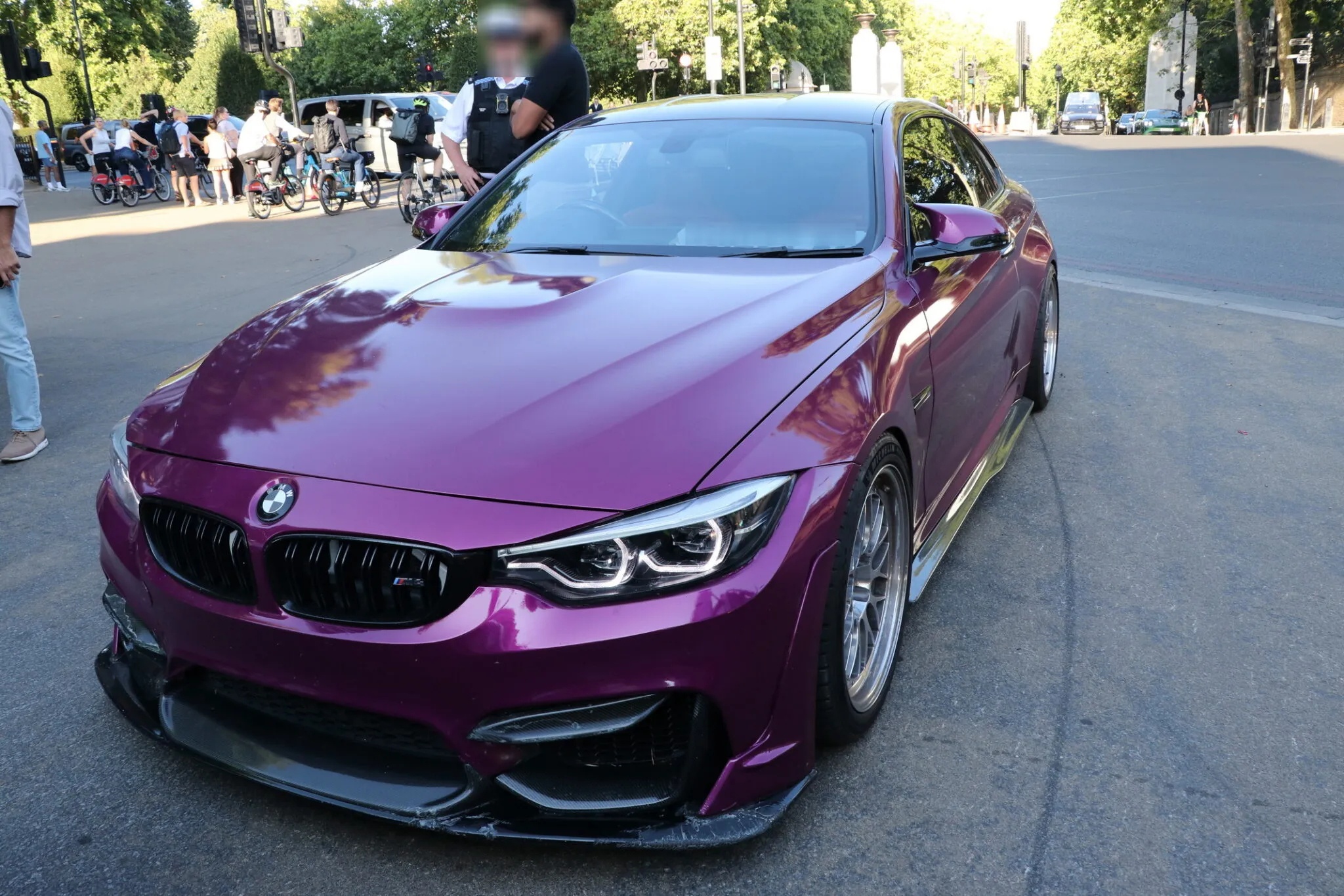 cảnh s&aacute;t,  si&ecirc;u xe,  tịch thu,  anh,  london,  cảnh s&aacute;t anh,  ferrari,  lamborghini,  porsche,  toyota,  rolls-royce,  mclaren,  bmw,  mercedes,  mercedes-benz,  land rover,  trung đ&ocirc;ng ảnh 14