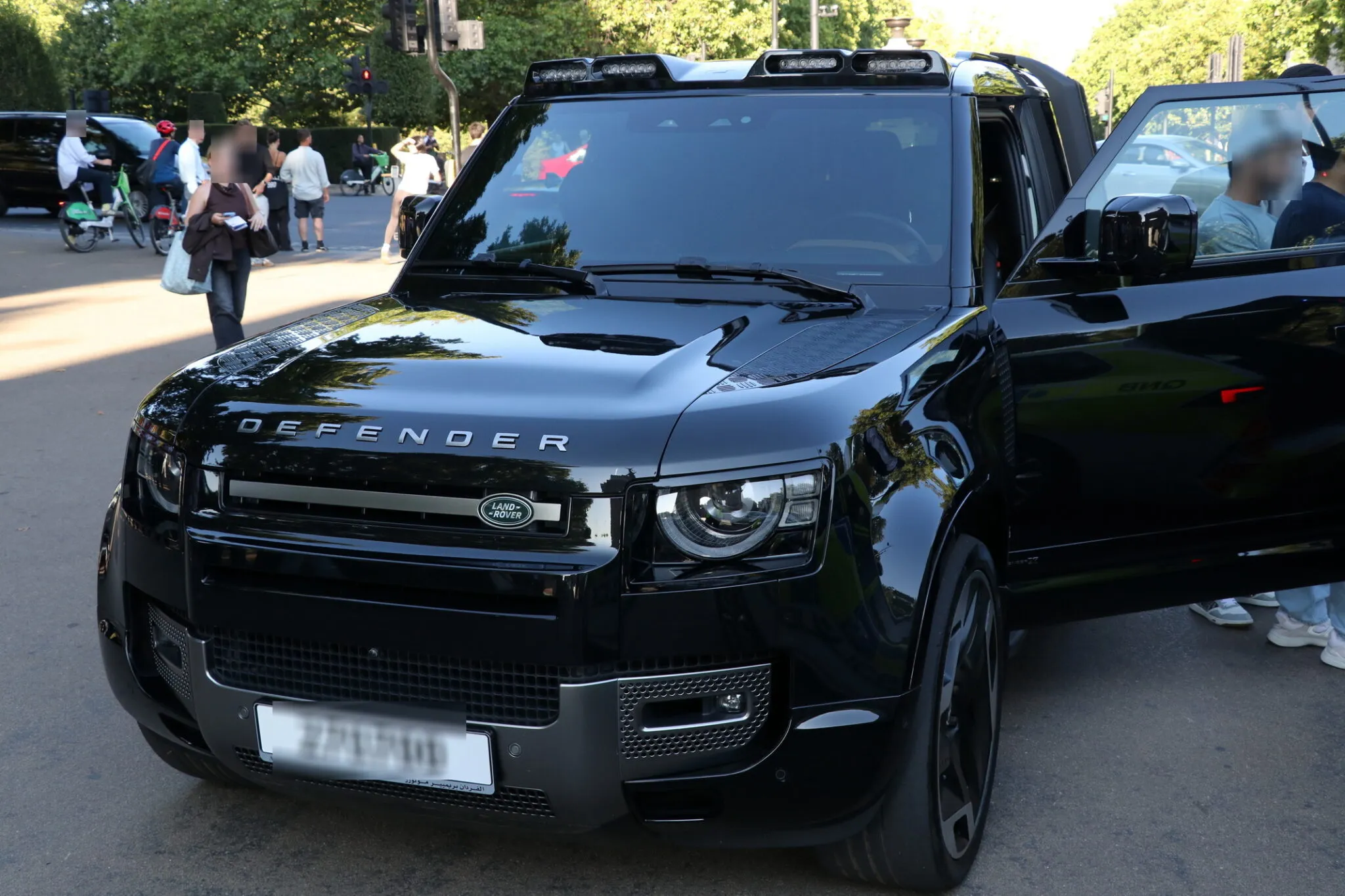 cảnh s&aacute;t,  si&ecirc;u xe,  tịch thu,  anh,  london,  cảnh s&aacute;t anh,  ferrari,  lamborghini,  porsche,  toyota,  rolls-royce,  mclaren,  bmw,  mercedes,  mercedes-benz,  land rover,  trung đ&ocirc;ng ảnh 19