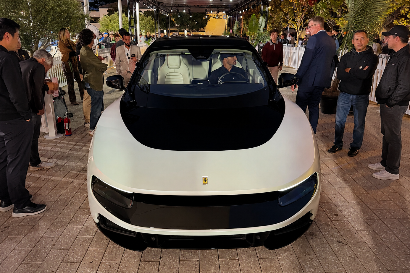 ferrari,  ferrari luce,  xe điện,  ev,  đấu gi&aacute;,  si&ecirc;u xe,  luce,  rm sotheby's ảnh 4