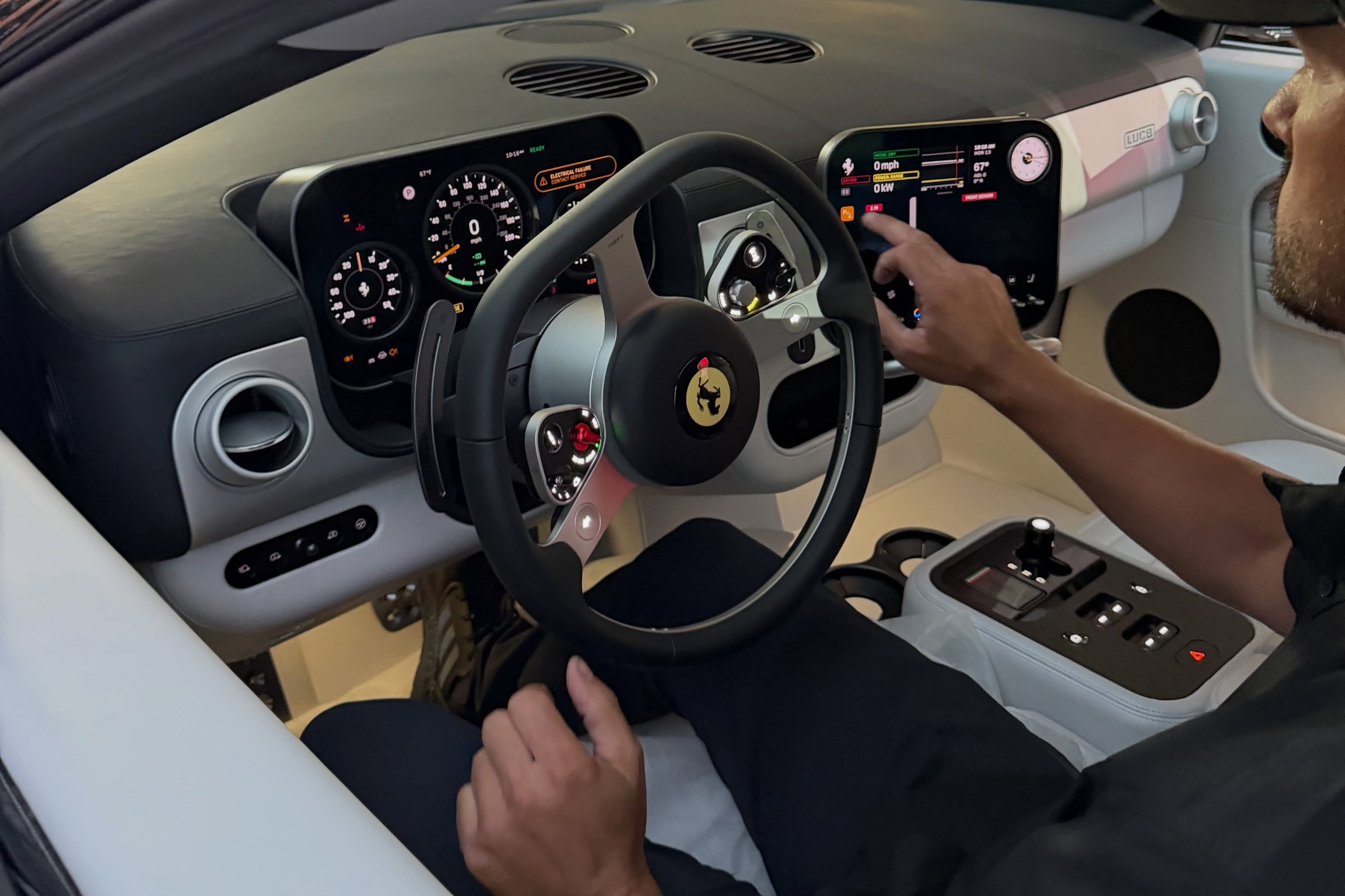 ferrari,  ferrari luce,  xe điện,  ev,  đấu gi&aacute;,  si&ecirc;u xe,  luce,  rm sotheby's ảnh 3
