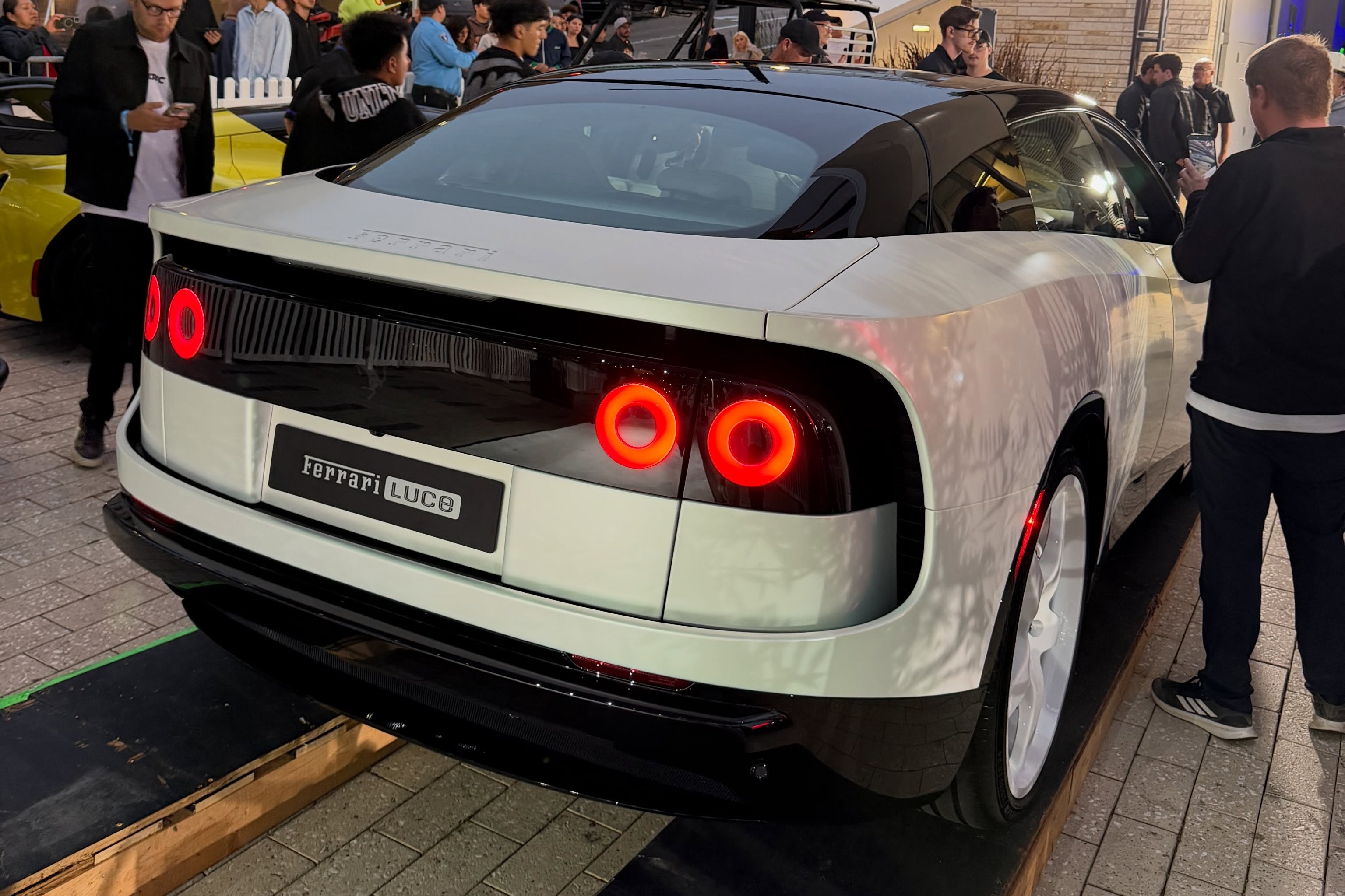ferrari,  ferrari luce,  xe điện,  ev,  đấu gi&aacute;,  si&ecirc;u xe,  luce,  rm sotheby's ảnh 2