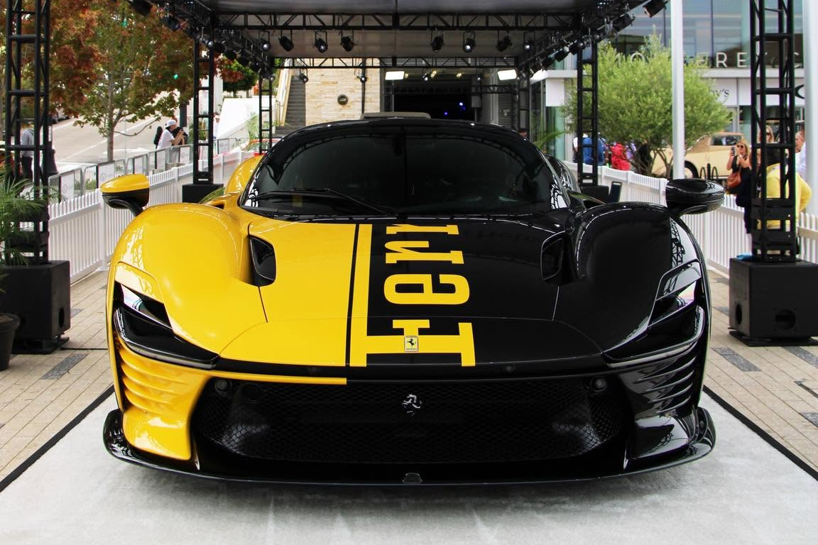 ferrari luce,  ferrari,  luce,  si&ecirc;u xe,  xe điện,  40 triệu USD,  đấu gi&aacute;,  ferrari daytona sp3,  daytona sp3,  rm sotheby's,  mỹ,  Herbert Wertheim,  Dr. Herbie ảnh 5