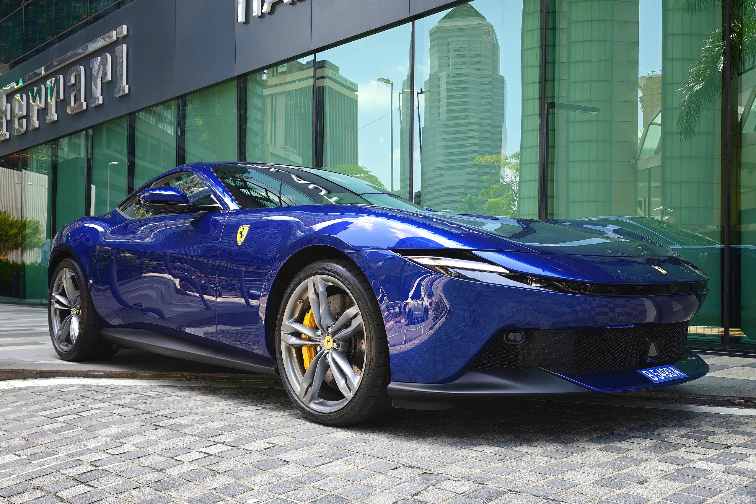 Ferrari Amalfi,  Ferrari,  Amalfi,  si&ecirc;u xe,  malaysia,  gt,  grand tourer,  xe điện,  ferrari luce ảnh 1
