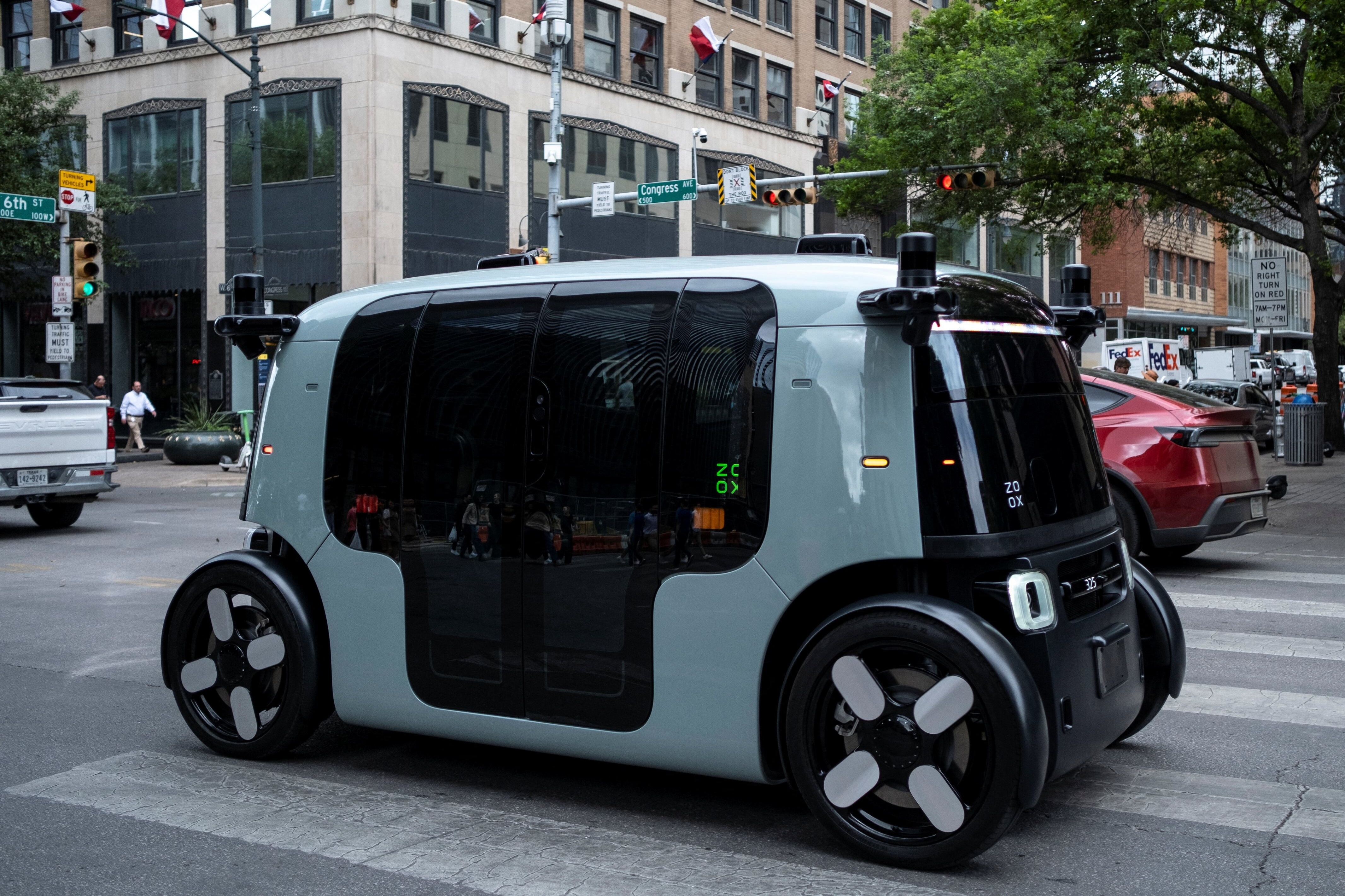 Cuộc đua robotaxi tại Mỹ ngày càng quyết liệt