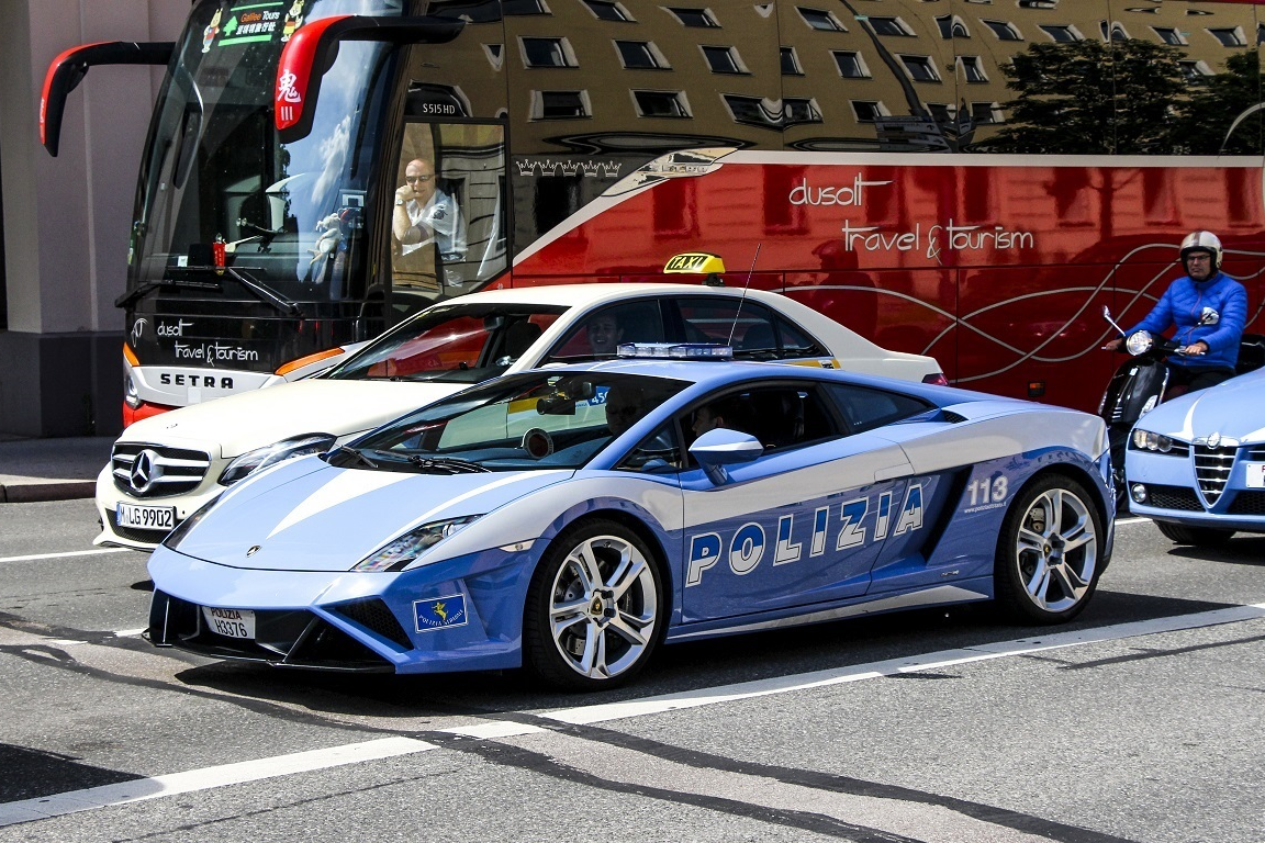 lamborghini,  cảnh s&aacute;t,  cảnh s&aacute;t italy,  italy,  si&ecirc;u xe,  huracan,  gallardo,  temerario,  urus,  urus performante ảnh 6