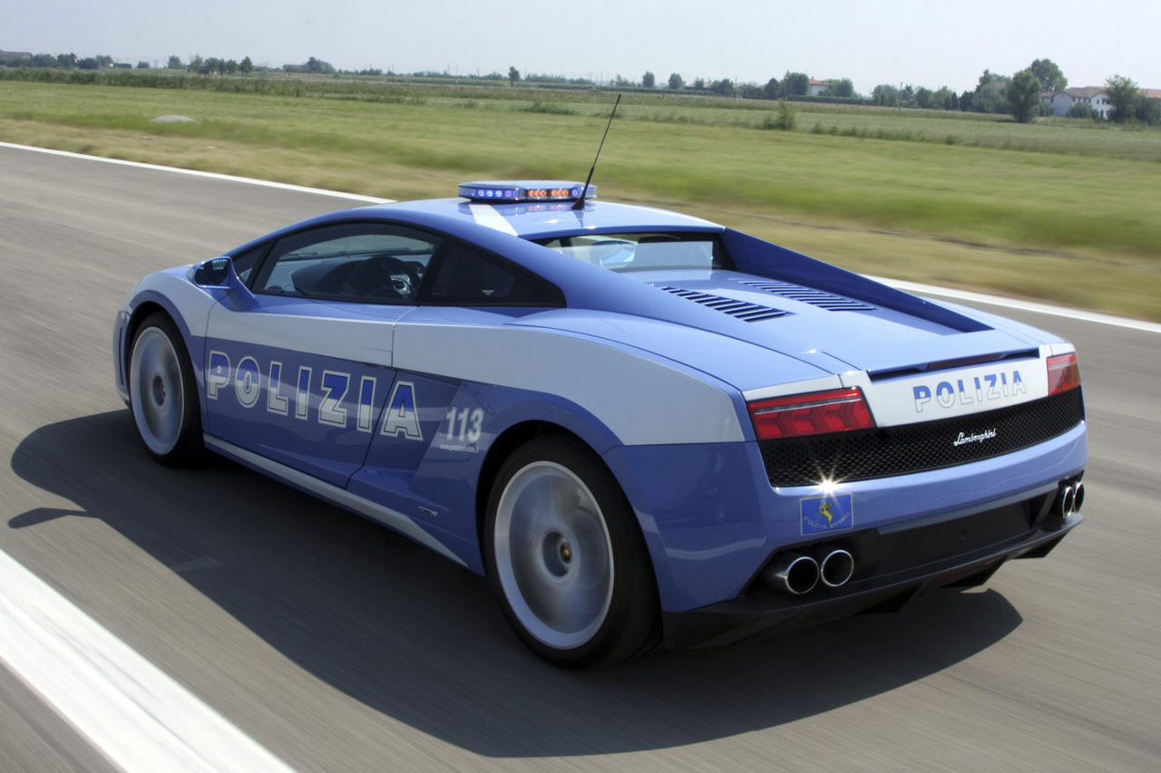 lamborghini,  cảnh s&aacute;t,  cảnh s&aacute;t italy,  italy,  si&ecirc;u xe,  huracan,  gallardo,  temerario,  urus,  urus performante ảnh 5
