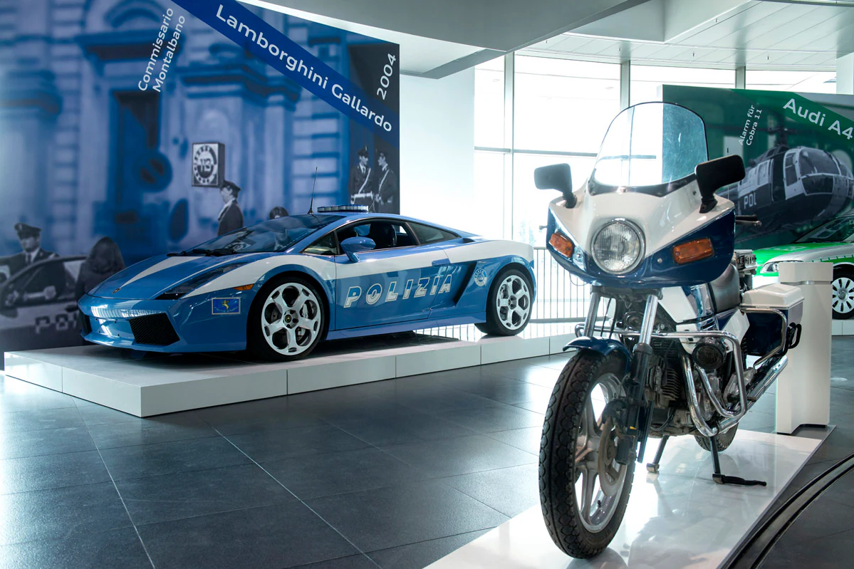 lamborghini,  cảnh s&aacute;t,  cảnh s&aacute;t italy,  italy,  si&ecirc;u xe,  huracan,  gallardo,  temerario,  urus,  urus performante ảnh 1