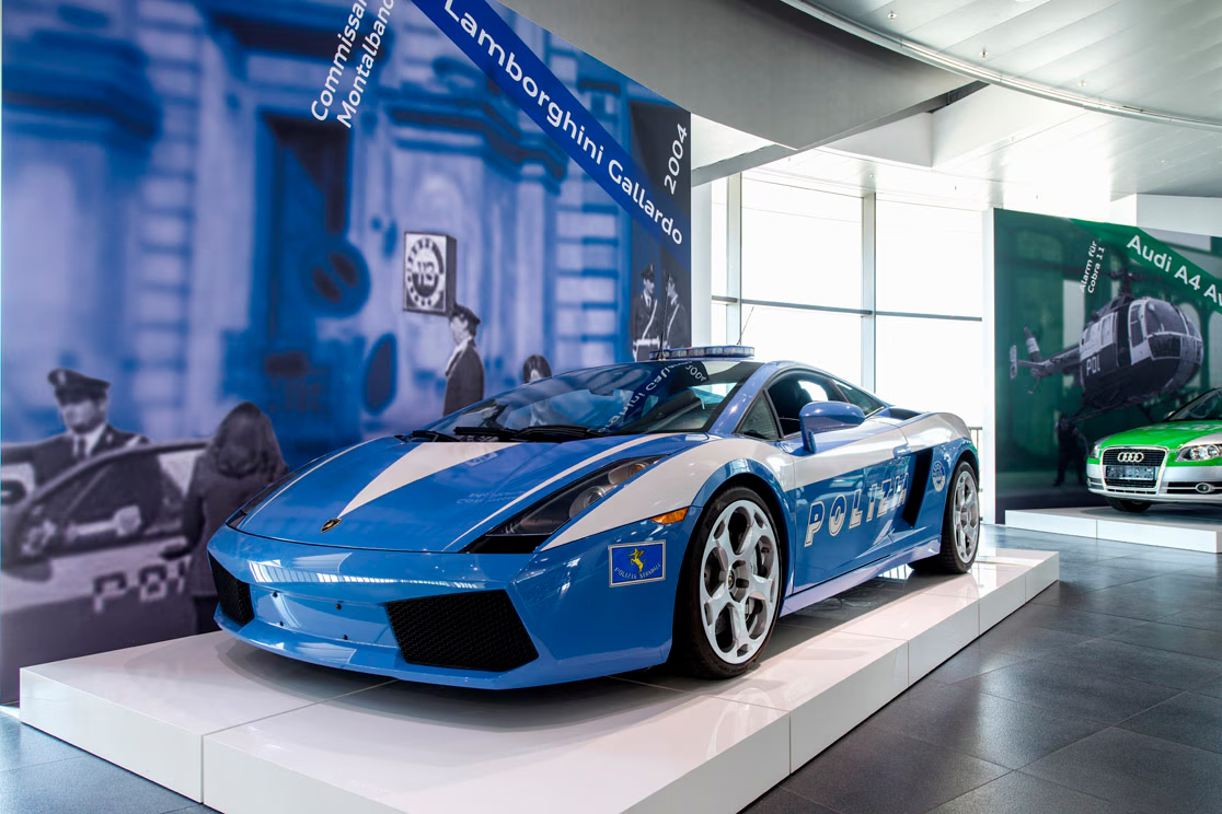 lamborghini,  cảnh s&aacute;t,  cảnh s&aacute;t italy,  italy,  si&ecirc;u xe,  huracan,  gallardo,  temerario,  urus,  urus performante ảnh 2