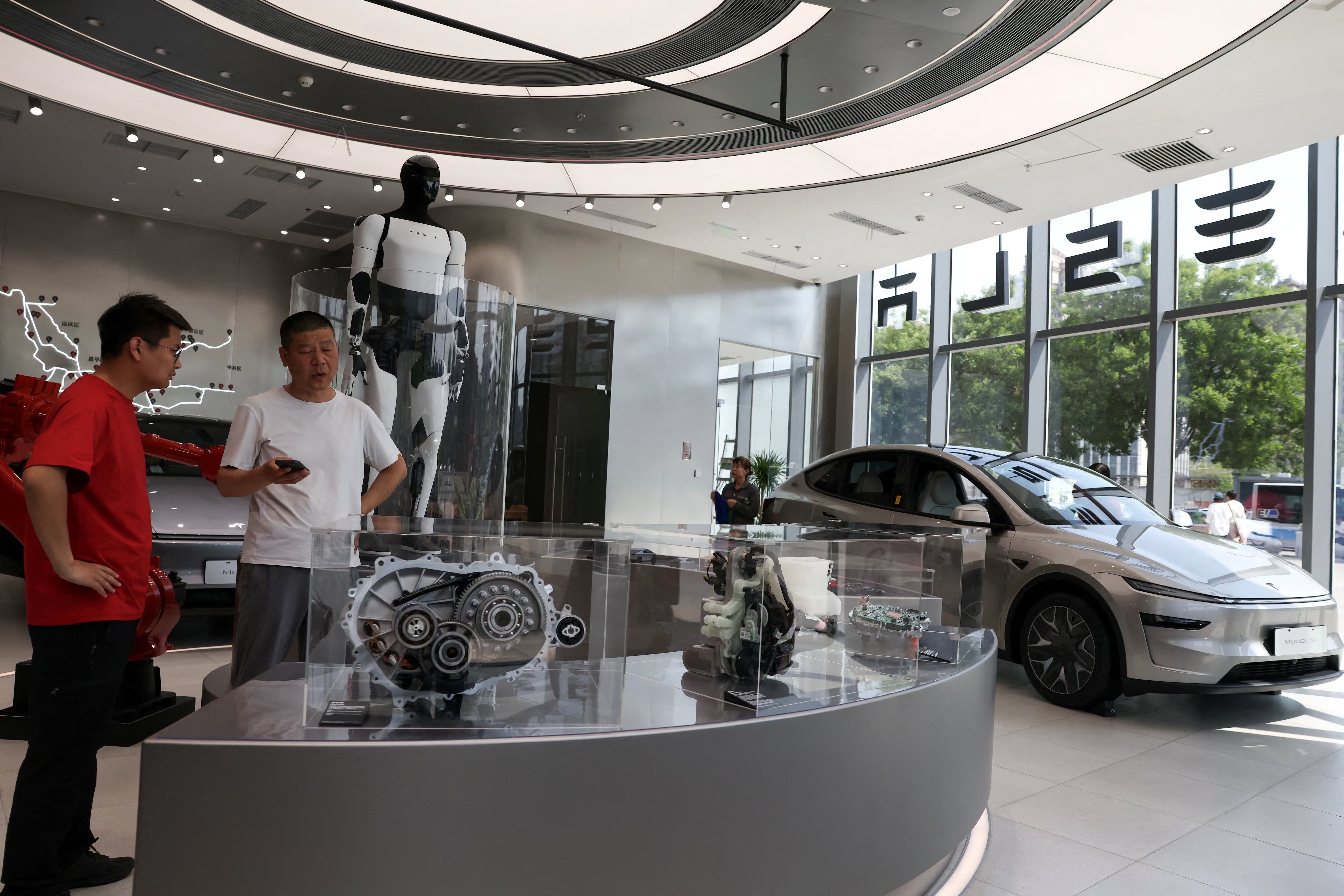 tesla,  trung quốc,  xe điện,  thượng hải,  ch&acirc;u &acirc;u,  ch&acirc;u &aacute;,  ev,  ph&aacute;p,  canada,  byd,  saic,  chery ảnh 1