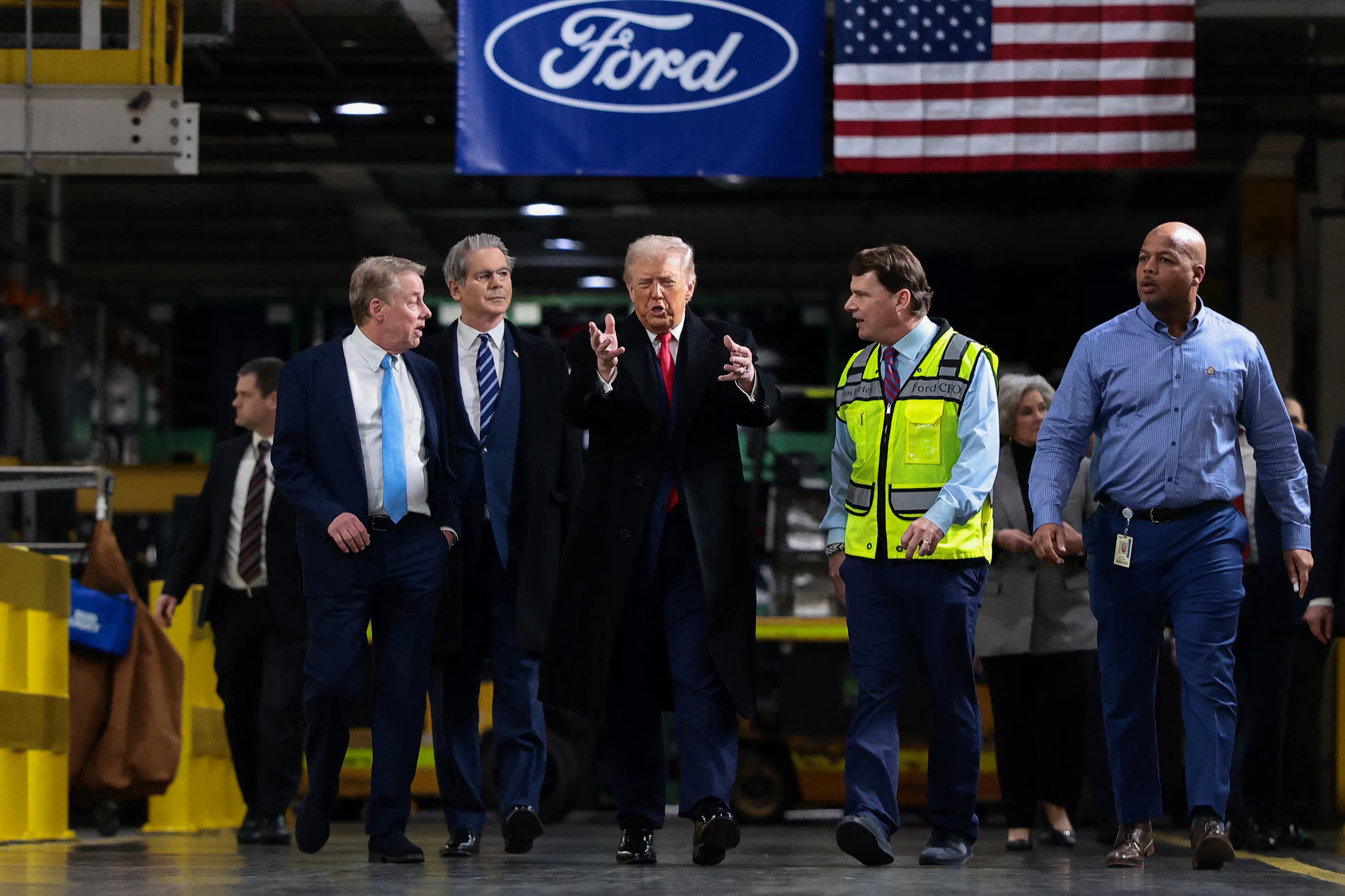 ford,  trung quốc,  xe trung quốc,  ceo ford,  jim farley,  sean duffy,  bộ trưởng giao th&ocirc;ng,  mỹ,  ch&acirc;u &acirc;u,  catl ảnh 1