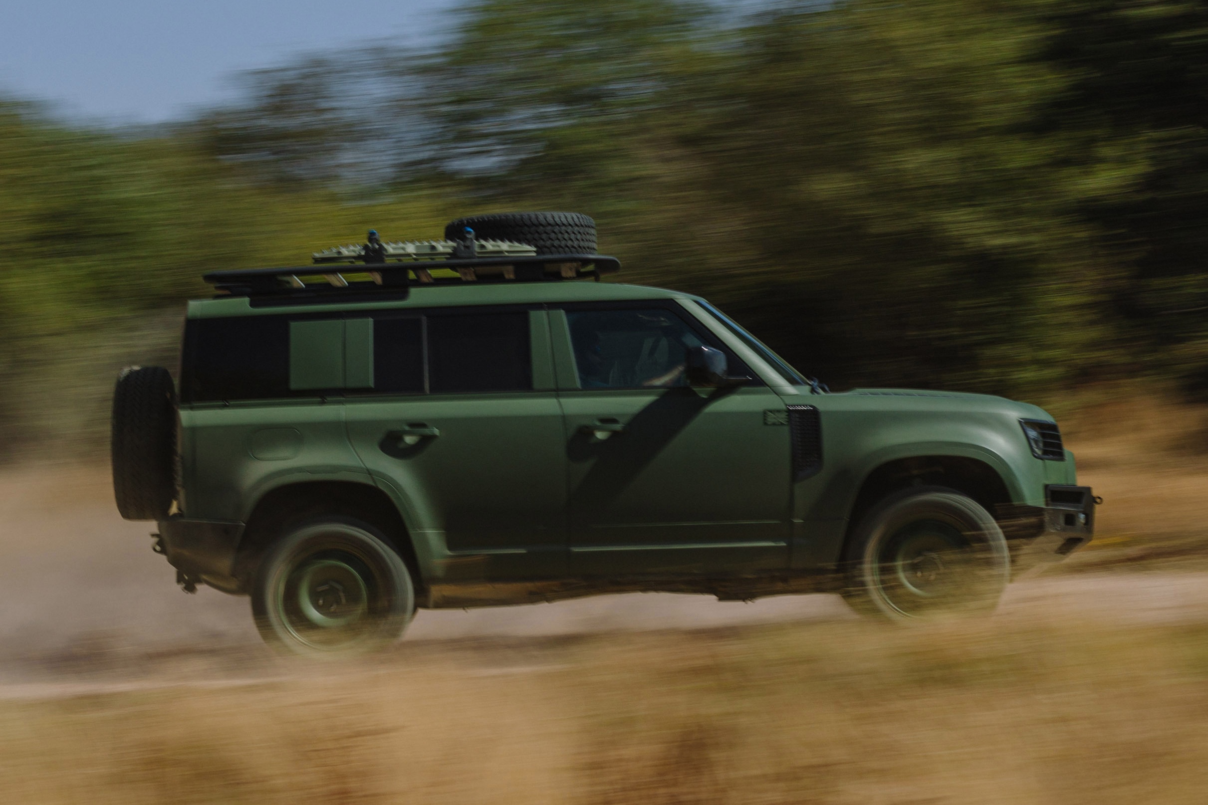 defender,  land rover,  defender wolf,  land rover defender,  land rover defender wolf,  qu&acirc;n sự,  quốc ph&ograve;ng,  anh,  anh quốc ảnh 8