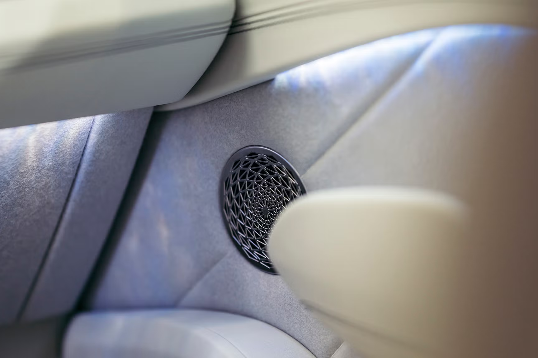 bentley torcal,  bentley,  torcal,  thuần điện,  xe thuần điện,  anh,  anh quốc,  suv ảnh 3