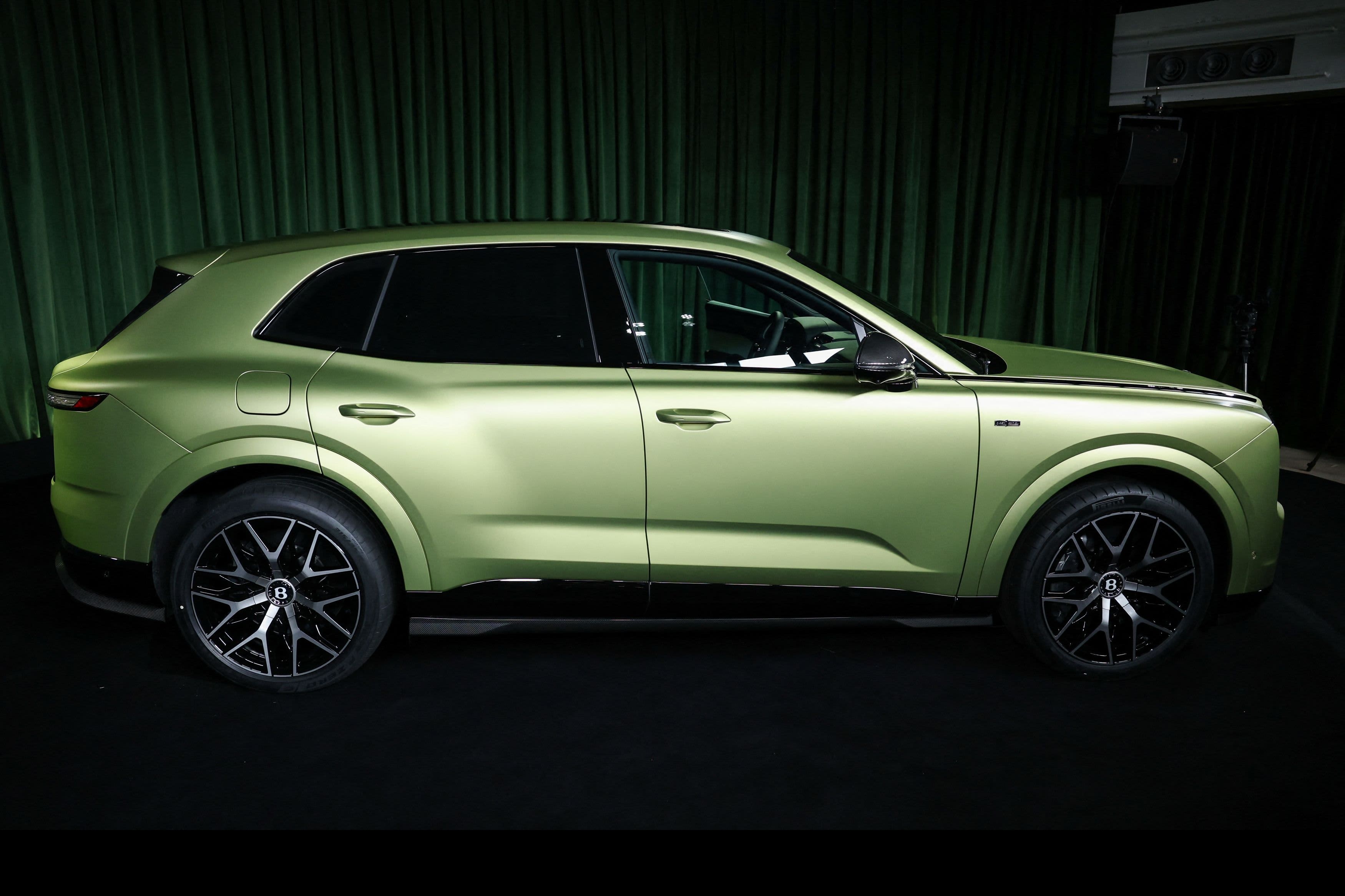 bentley,  xe điện,  torcal,  bentley torcal,  ferrari,  luce,  ferrari luce,  lamborghini,  mclaren,  rolls-royce,  anh,  anh quốc,  ev,  bev,  trung quốc,  mỹ,  trung đ&ocirc;ng,  ch&acirc;u &acirc;u ảnh 3