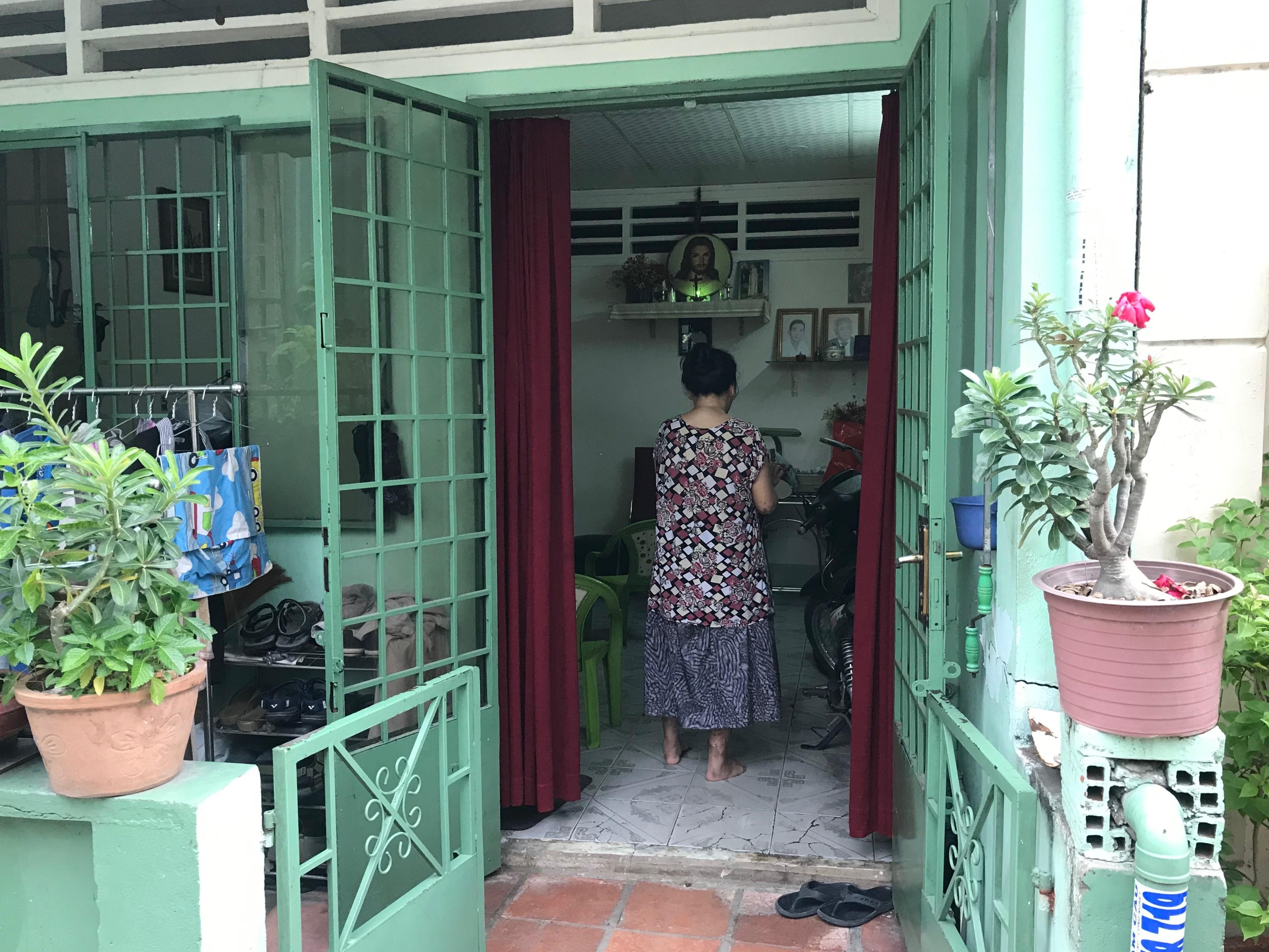 nan nhan vu tat axit anh 4