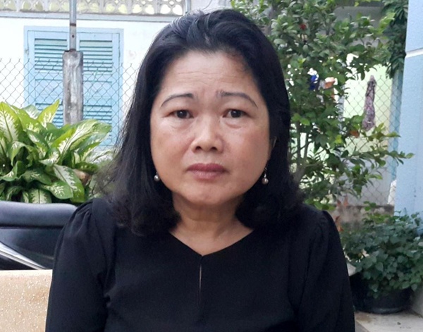 Co giao bi giat tui xach chua 20 trieu truoc cong truong hinh anh