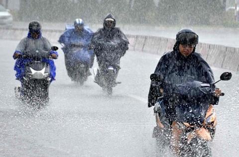 Sai Gon mua lon, o nhiem khong khi giam hinh anh