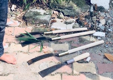 canh sat no sung bat nhom con do anh 2