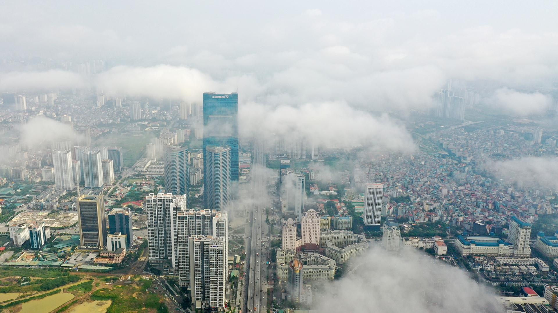 Khong khi sang 18/10 tai Ha Noi va TP.HCM tiep tuc o muc trung binh hinh anh